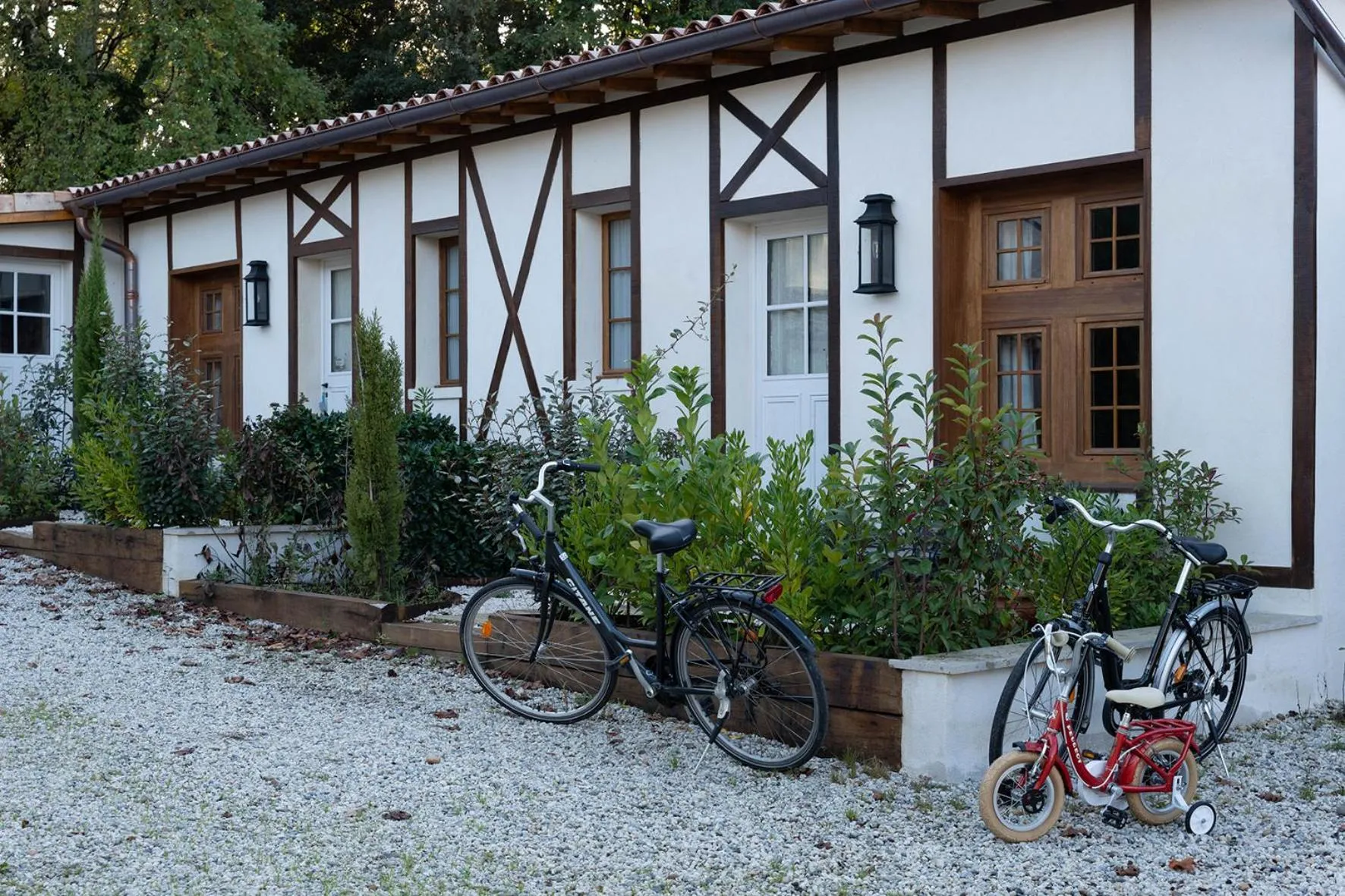 Cycling in Chateau de Lantic