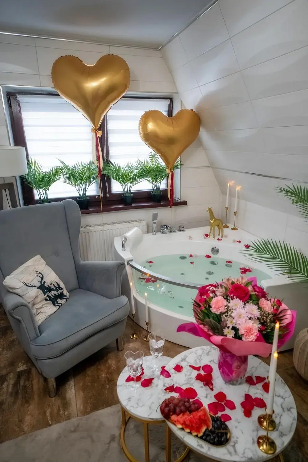 Deluxe Suite with Spa Bath in GORSKI RESORT Lux Apartments Jacuzzi & Sauna Deluxe Suite with Spa Bath in GORSKI RESORT Lux Apartments Jacuzzi & Sauna