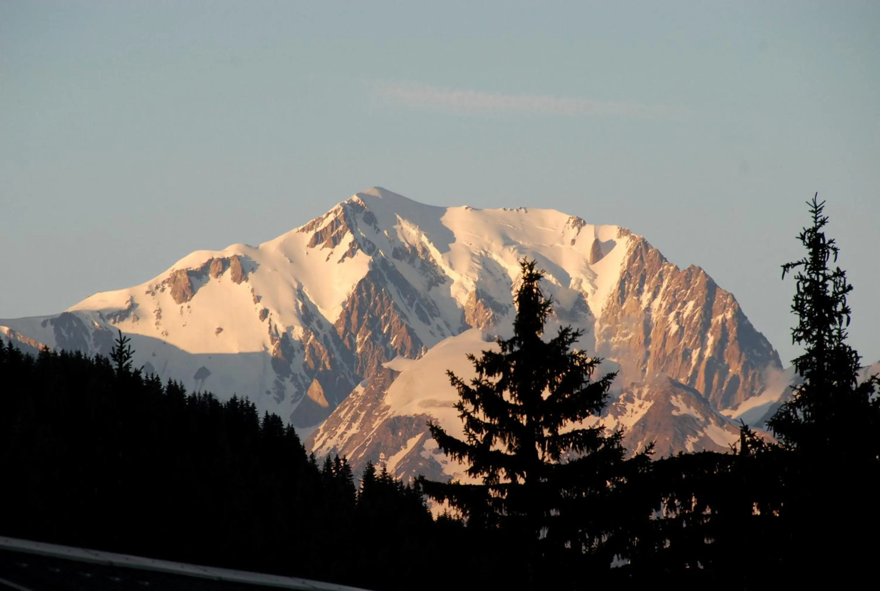 Natural landscape in Hôtel Chalet Le Caribou