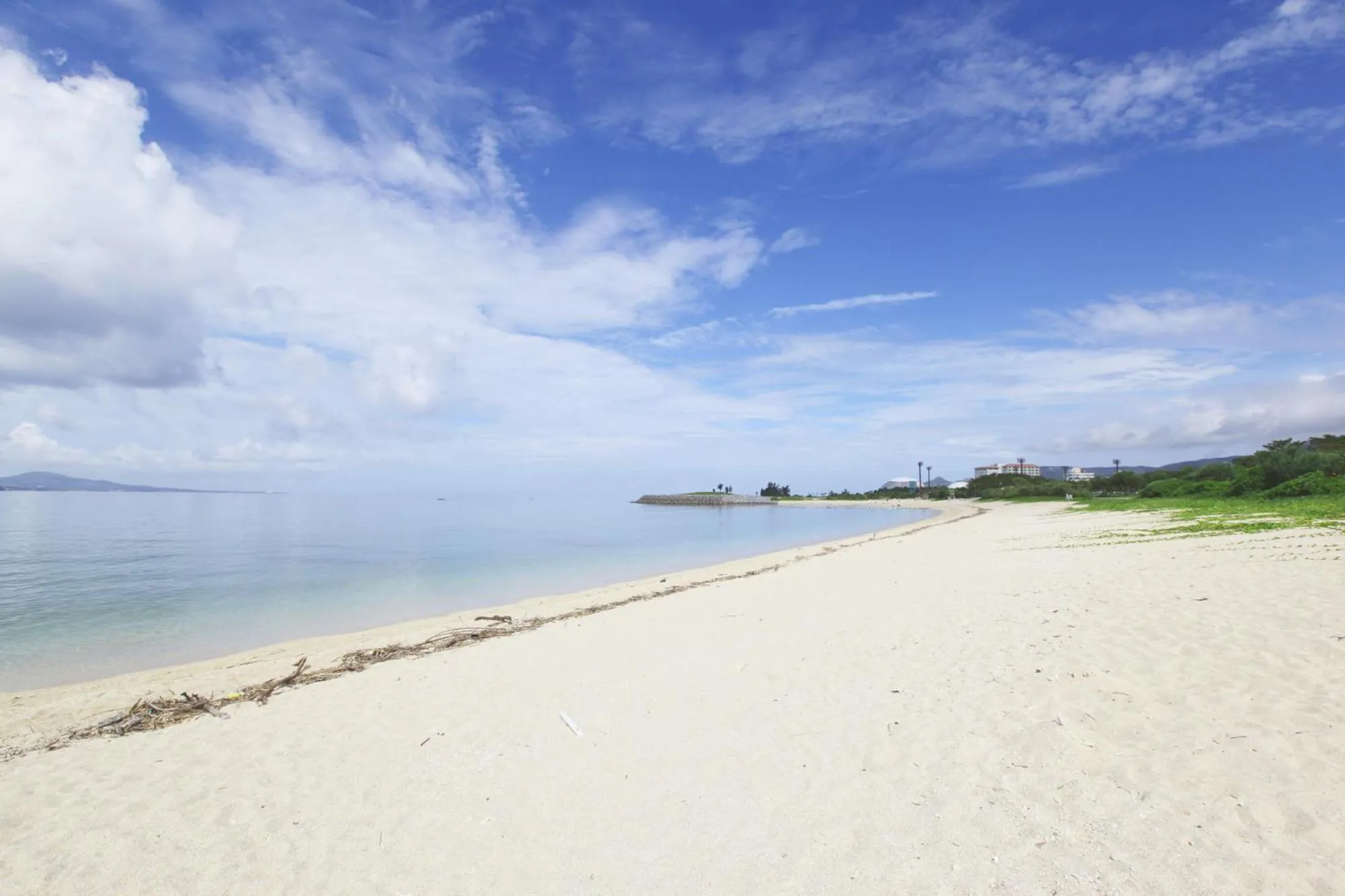 Beach in E-horizon Resort コンドミニアム名護B