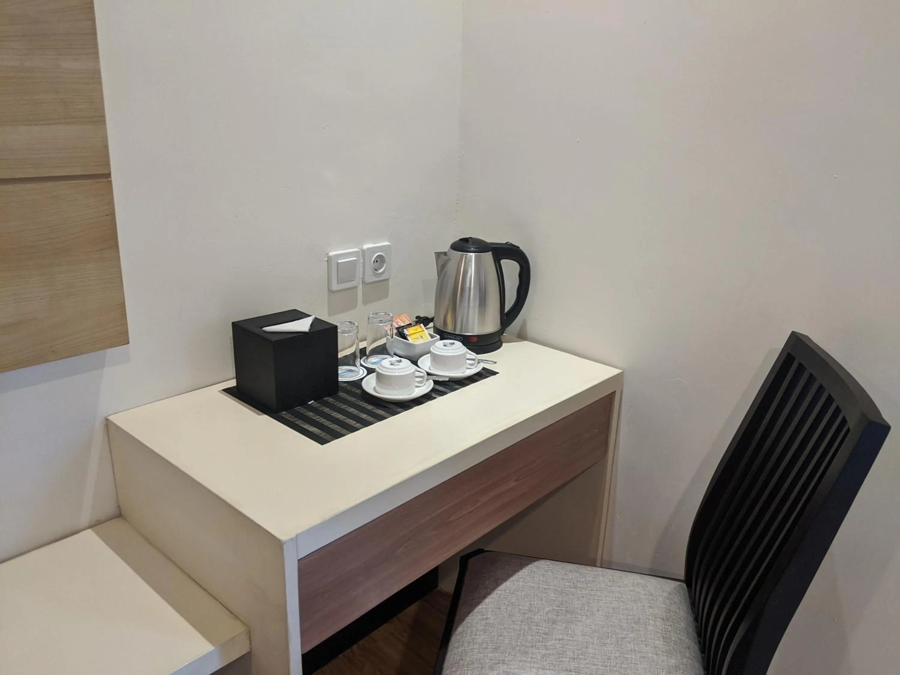 Coffee/tea facilities in Hotel 88 Banjarmasin By WH