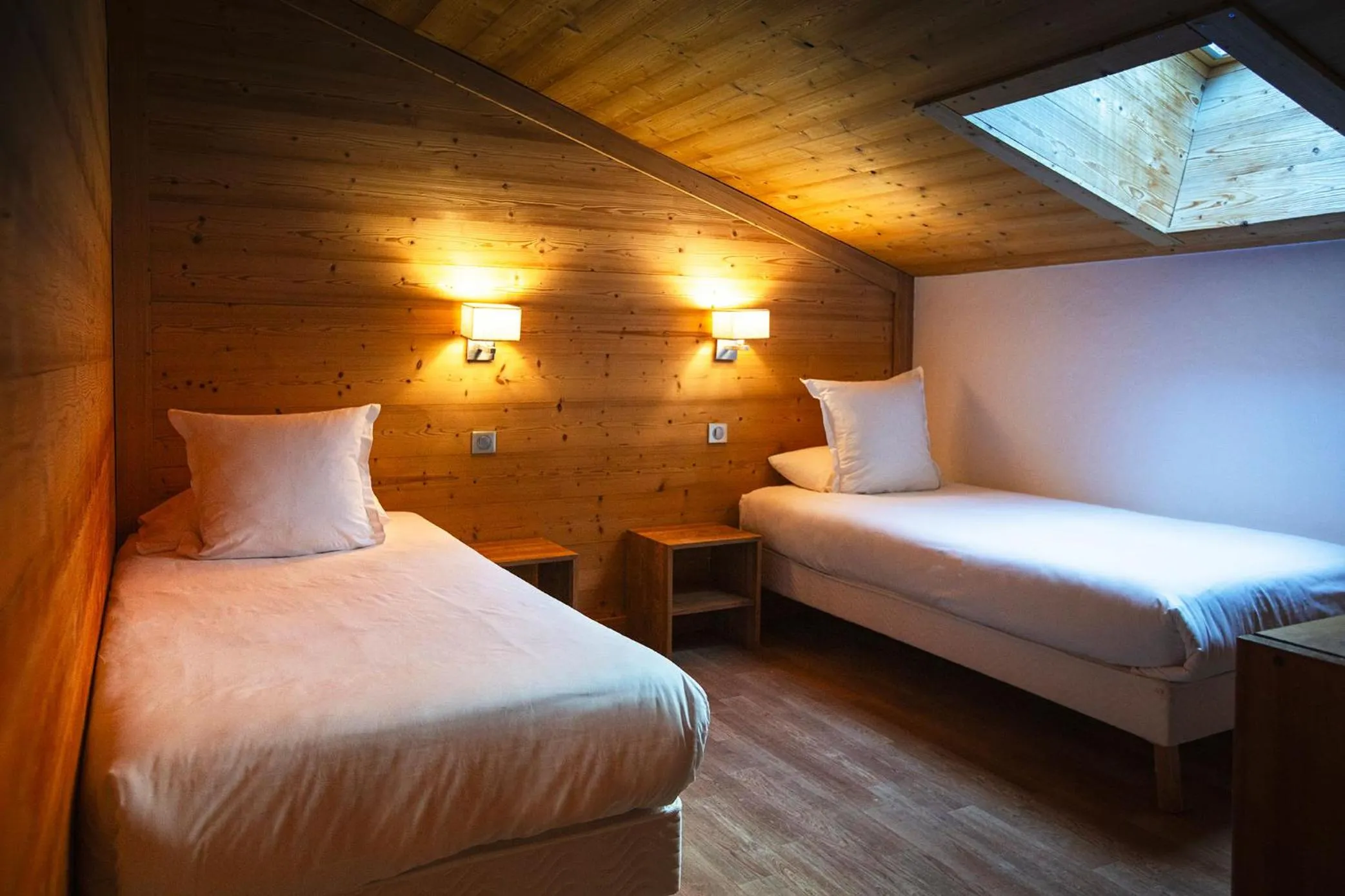 Bed in Hotel Alpen Roc