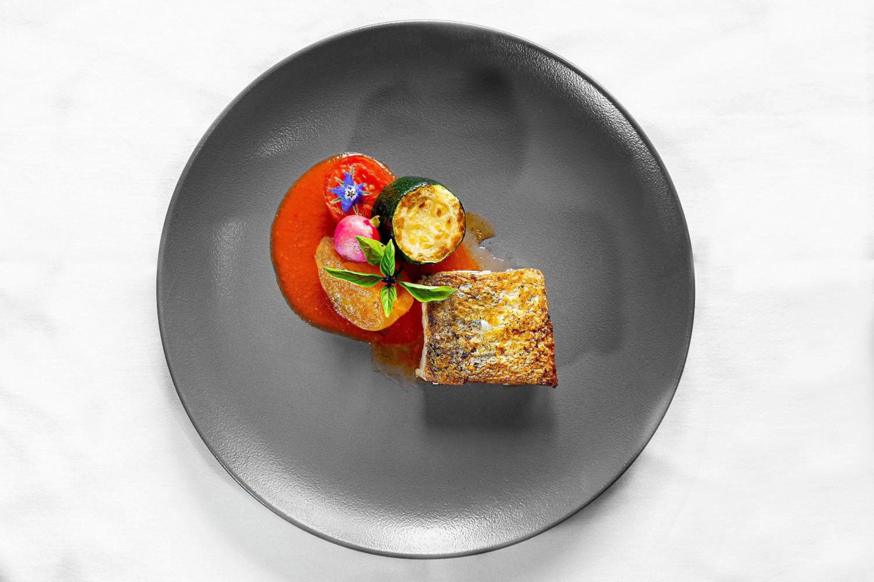 Restaurant/places to eat in Hôtel Restaurant du Château de la Tour