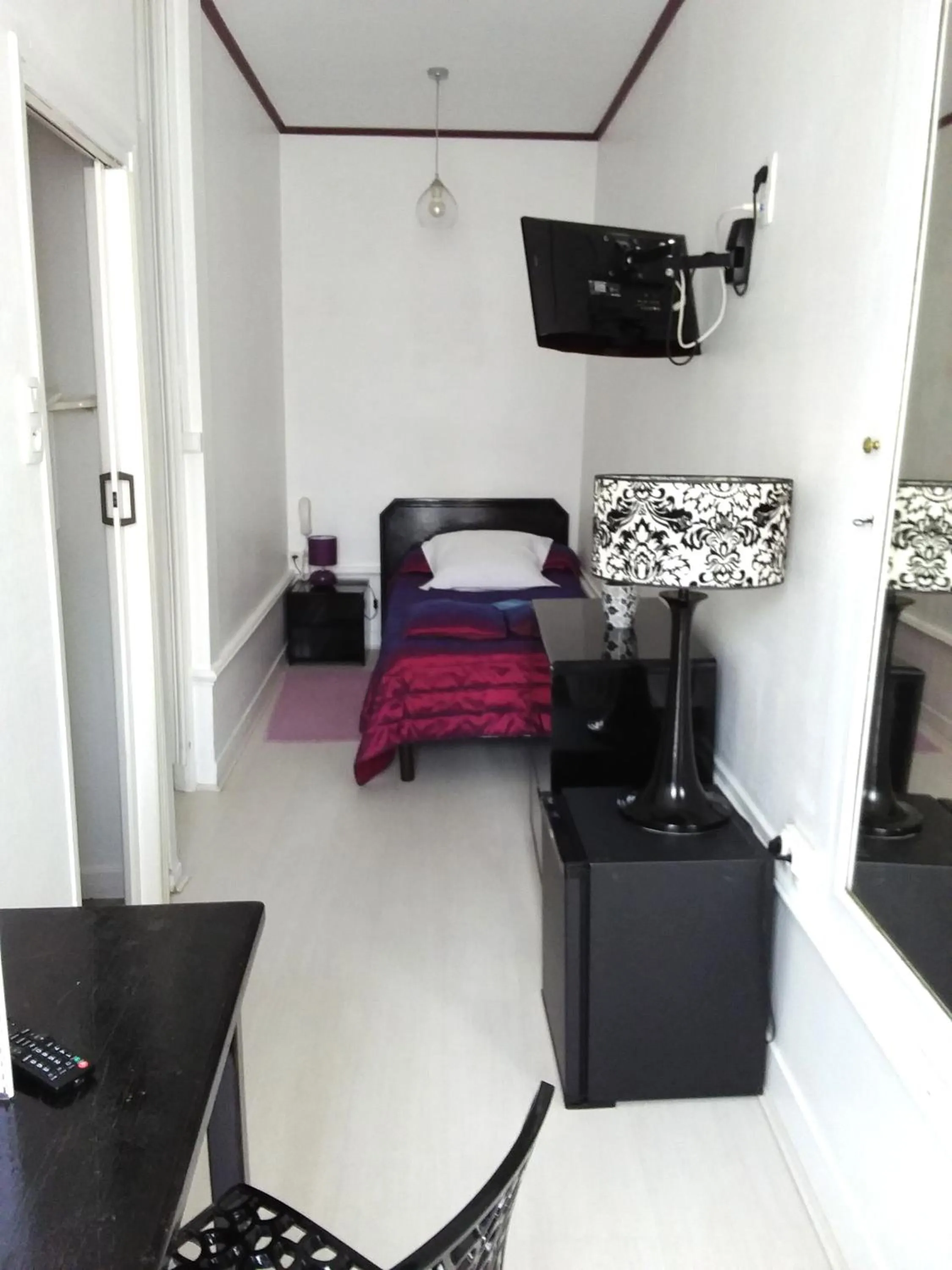 Bed in Authentic by Balladins, Hôtel Le Carré d'Aix