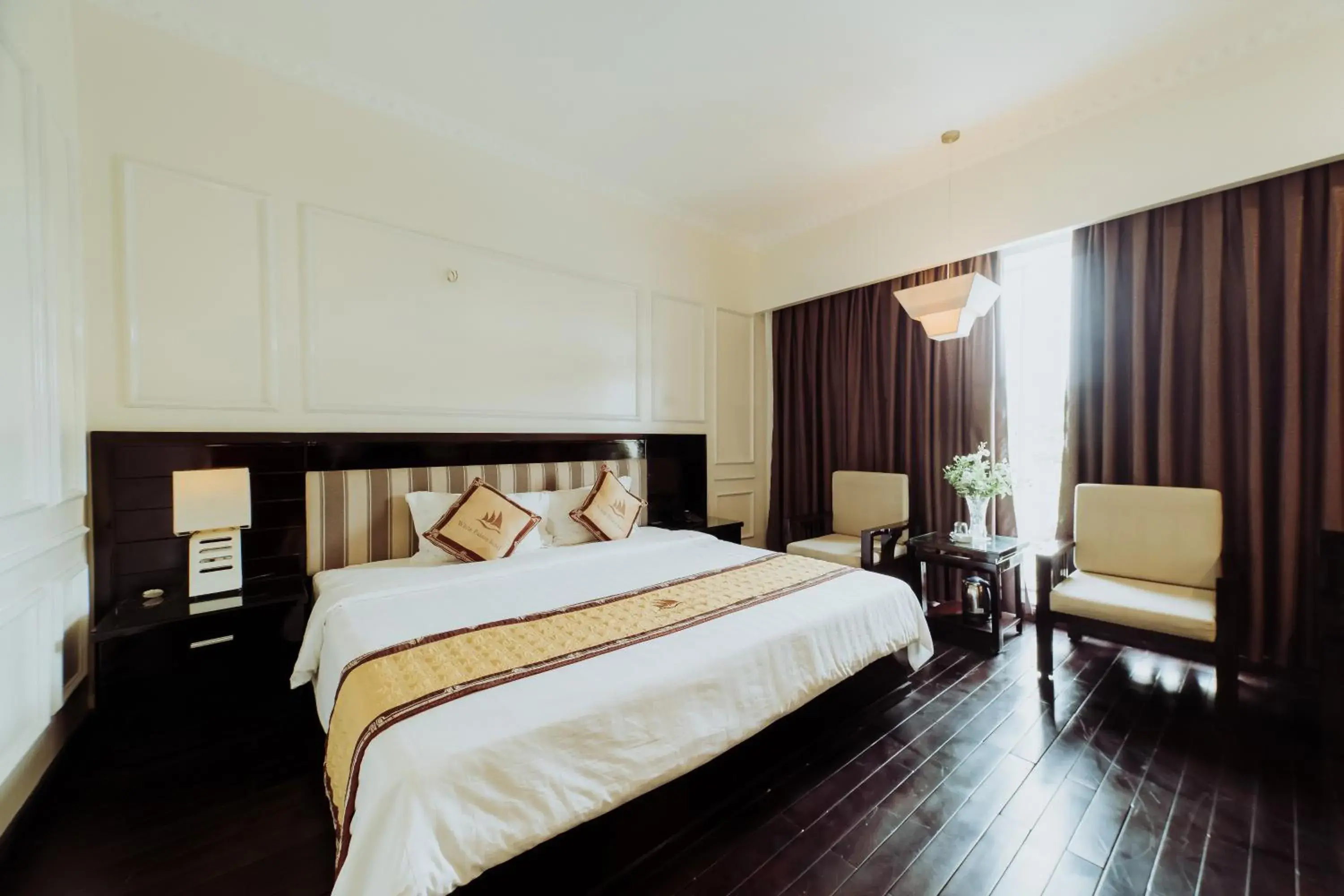 Bedroom, Bed in White Palace Thai Binh Hotel Bedroom, Bed in White Palace Thai Binh Hotel