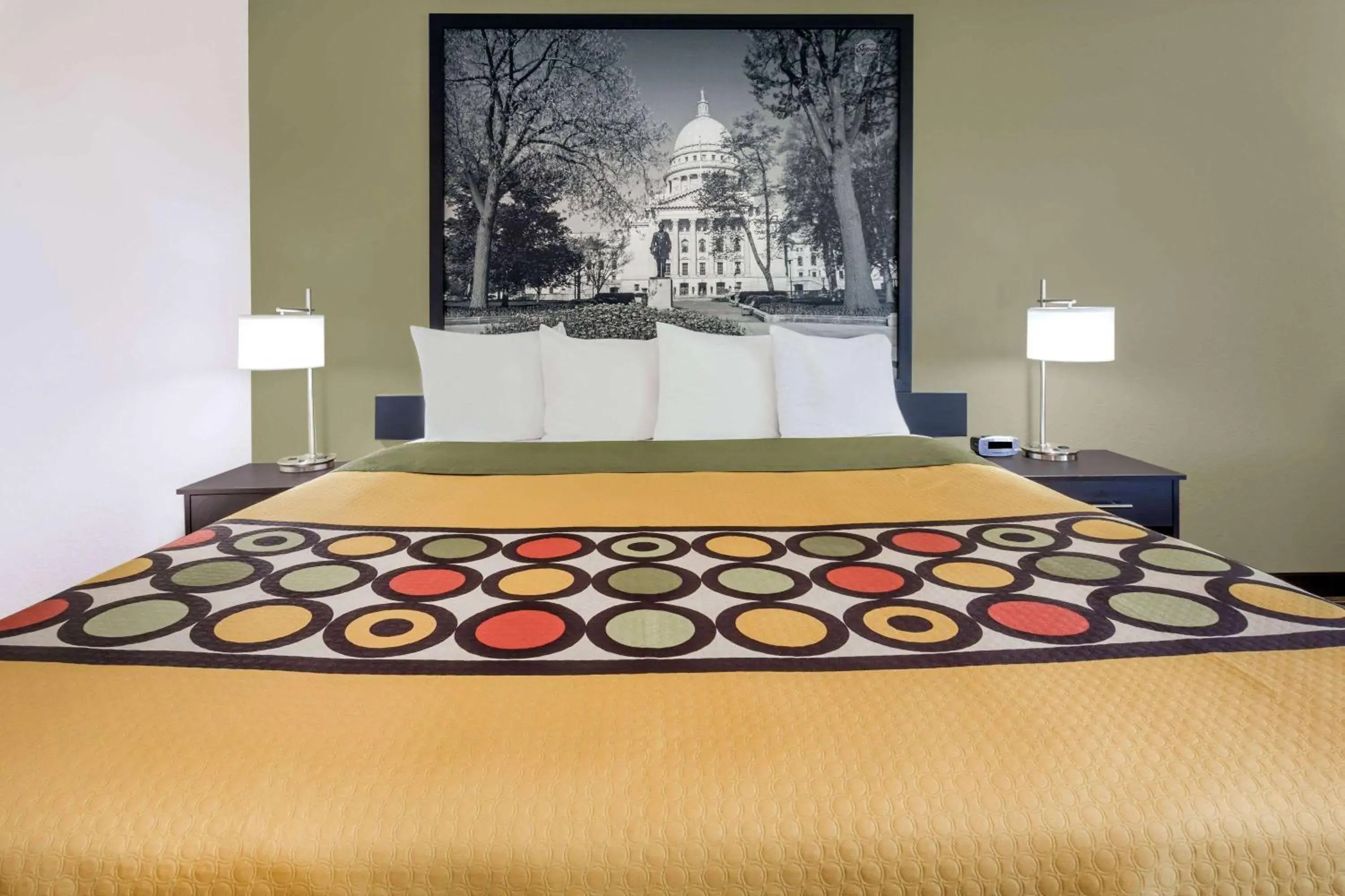 Photo of the whole room, Bed in Super 8 by Wyndham Madison South Photo of the whole room, Bed in Super 8 by Wyndham Madison South