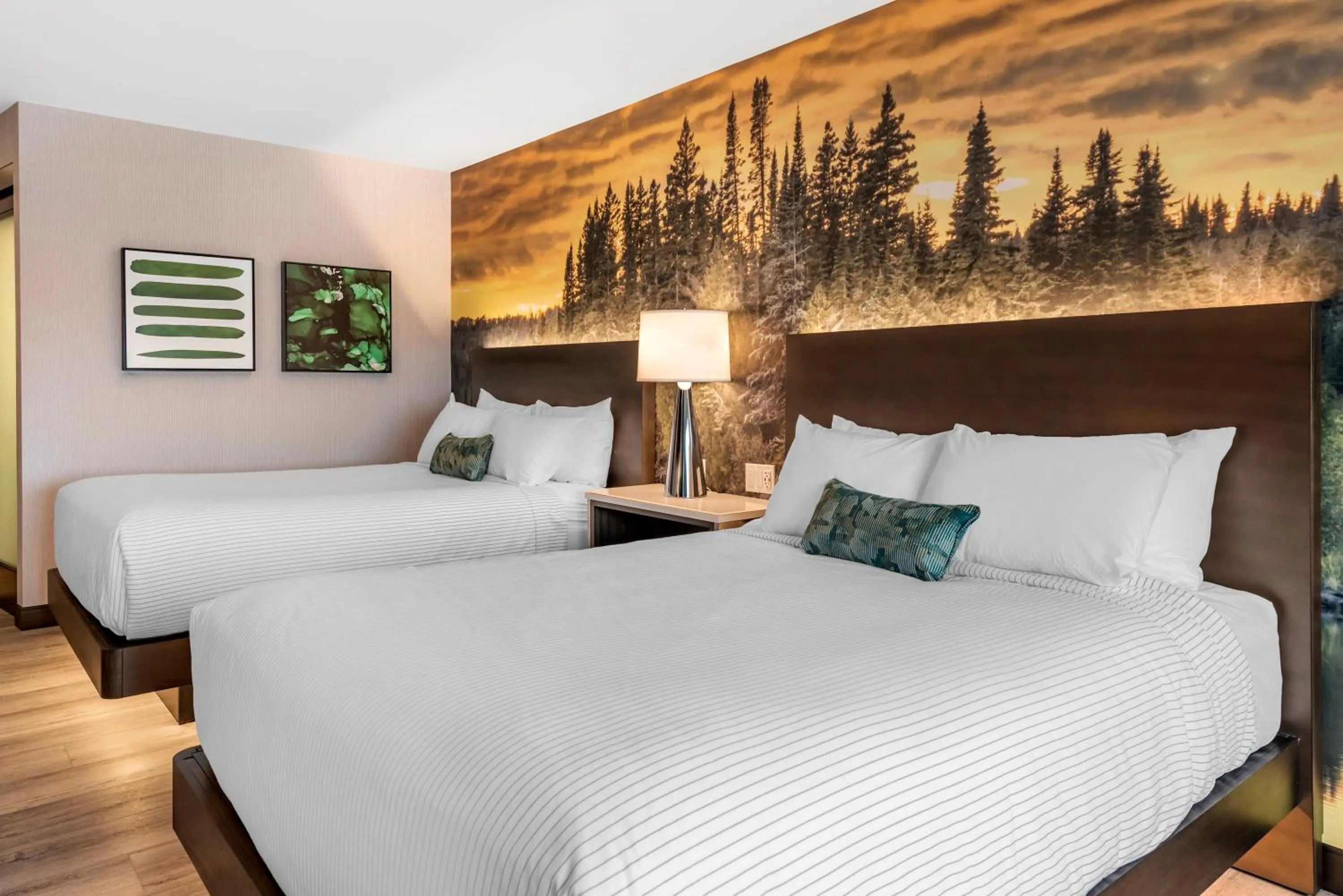 Bed in Cambria Hotel Shelby Township - Detroit Utica