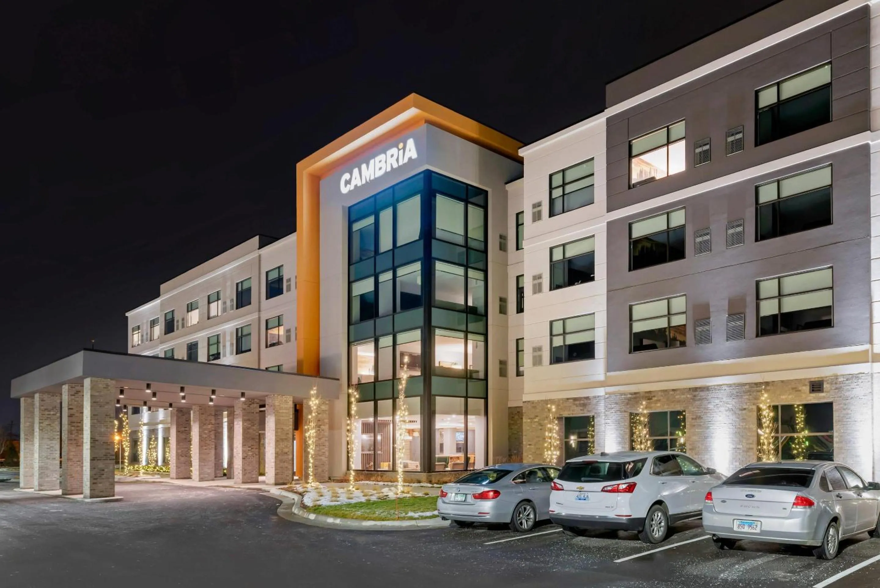 Property building in Cambria Hotel Shelby Township - Detroit Utica