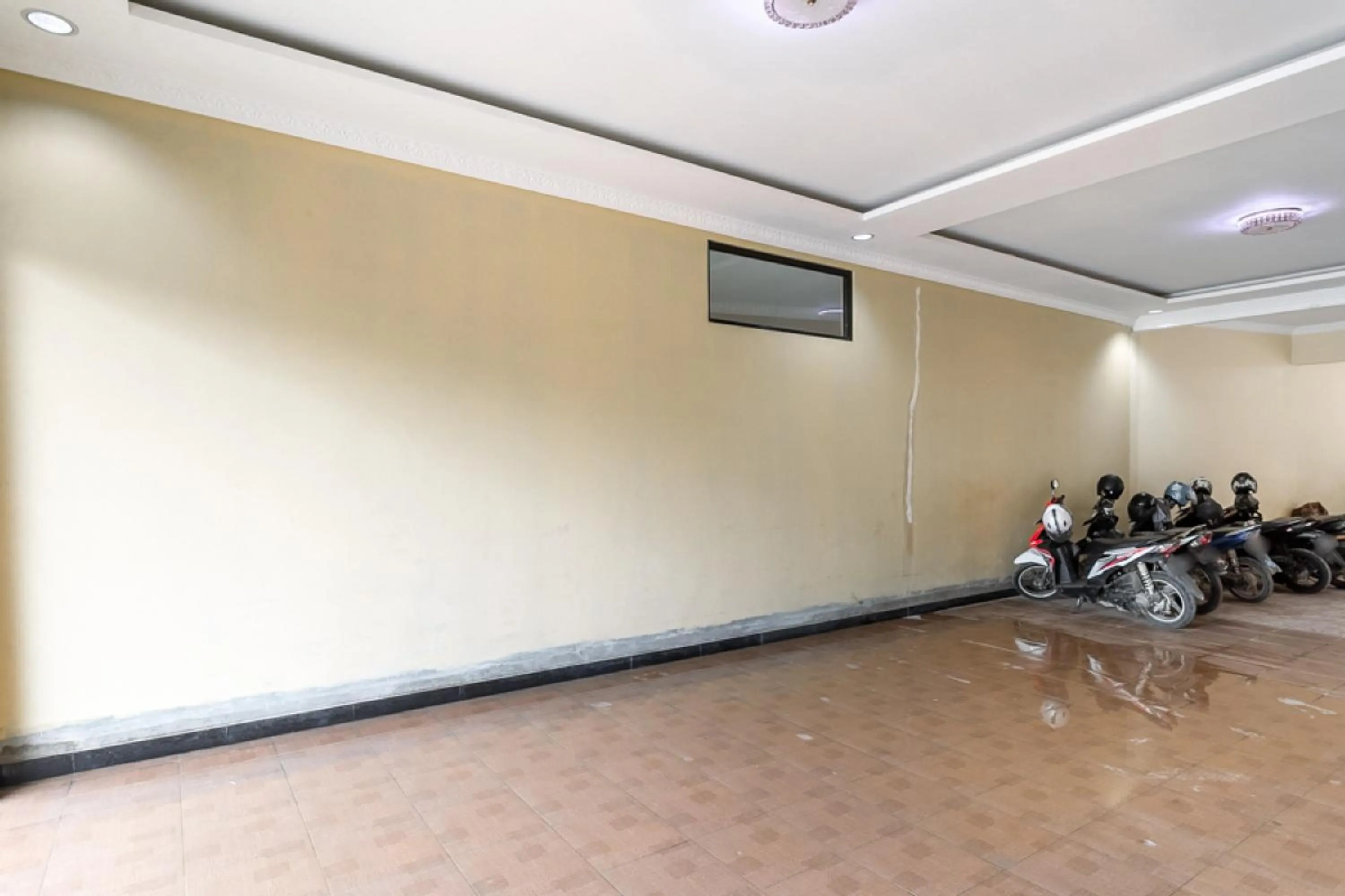 RedDoorz Syariah near Exit Toll Banyumanik Semarang