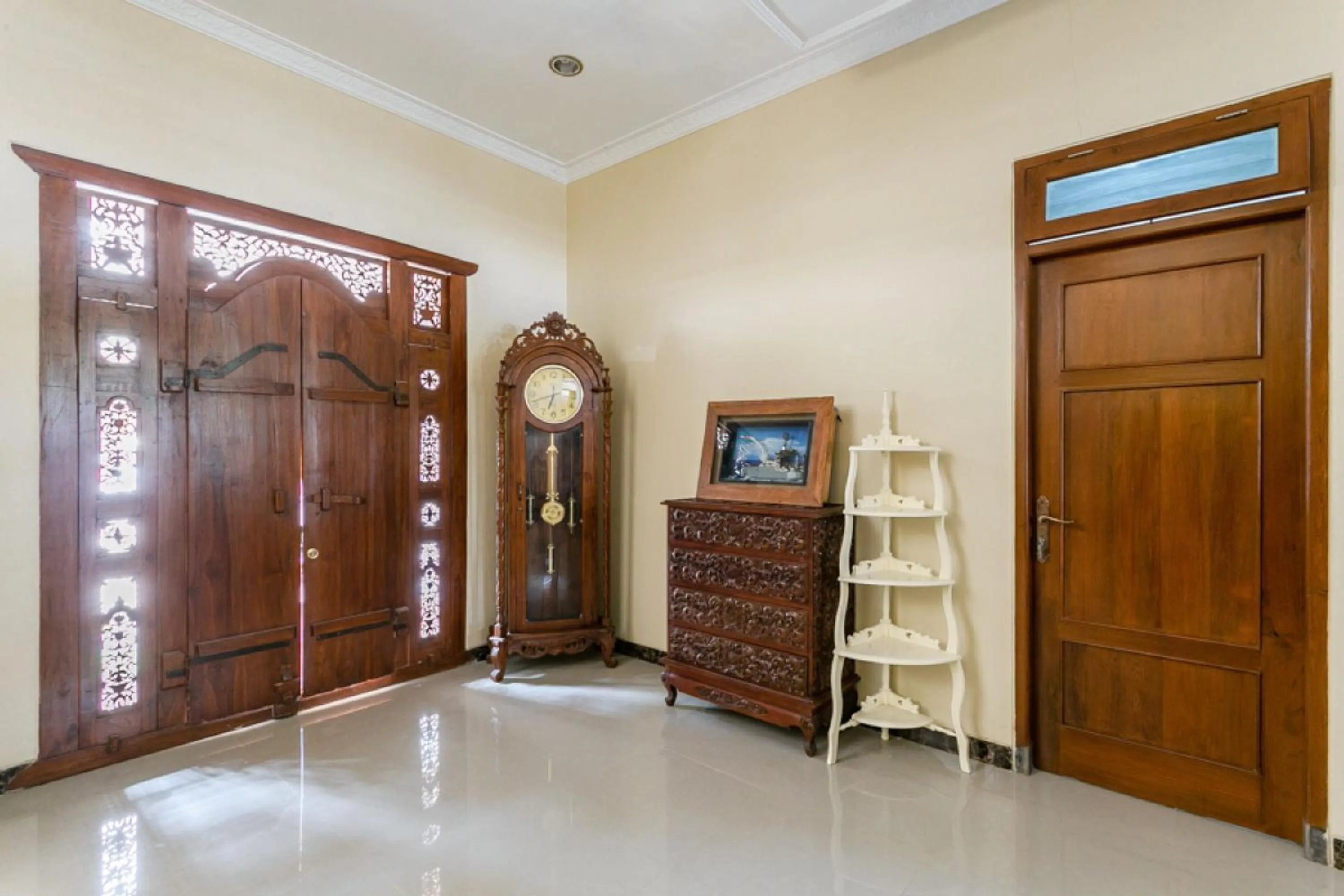 RedDoorz Syariah near Exit Toll Banyumanik Semarang