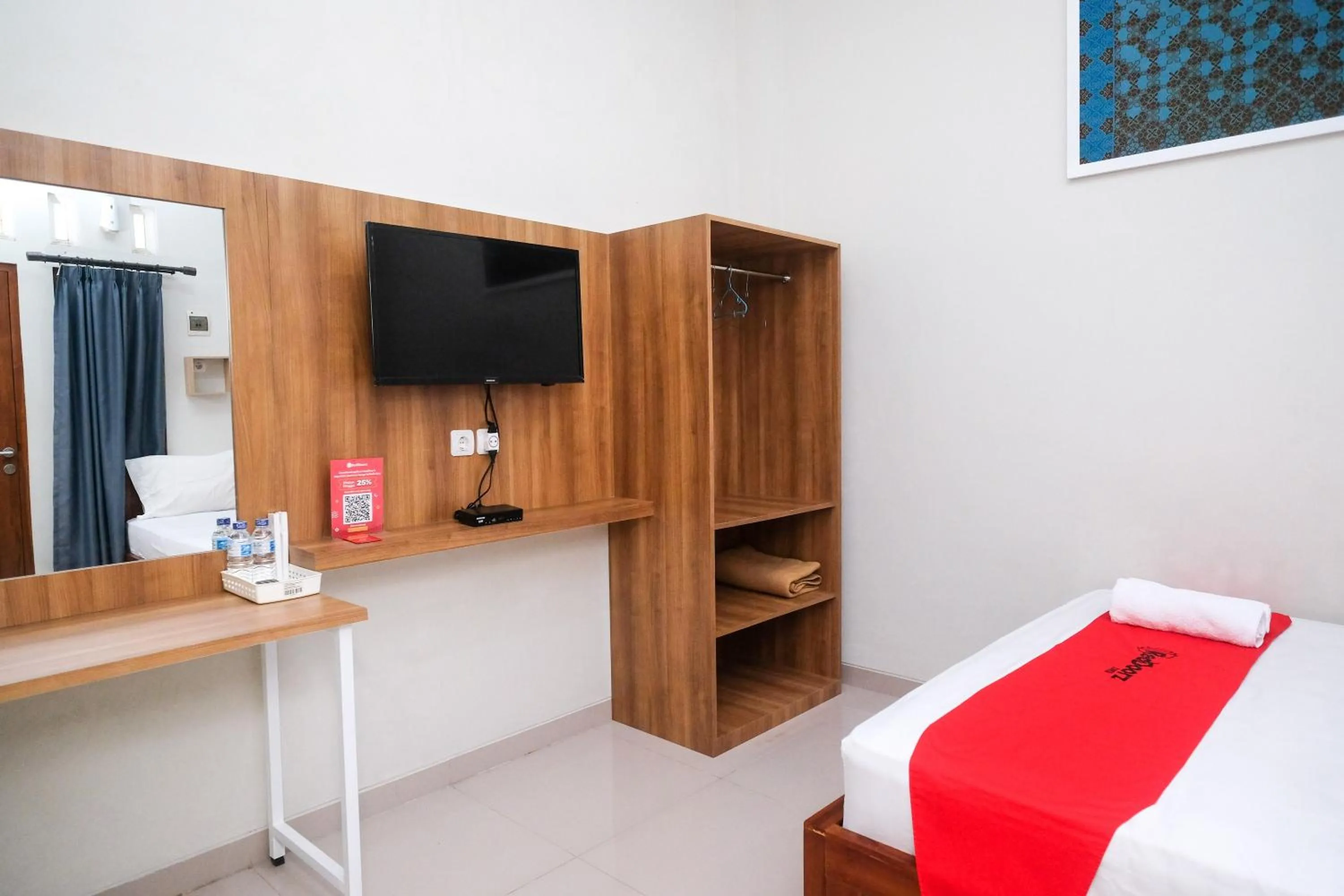 Bed in RedDoorz Syariah near Pascasarjana UGM 3