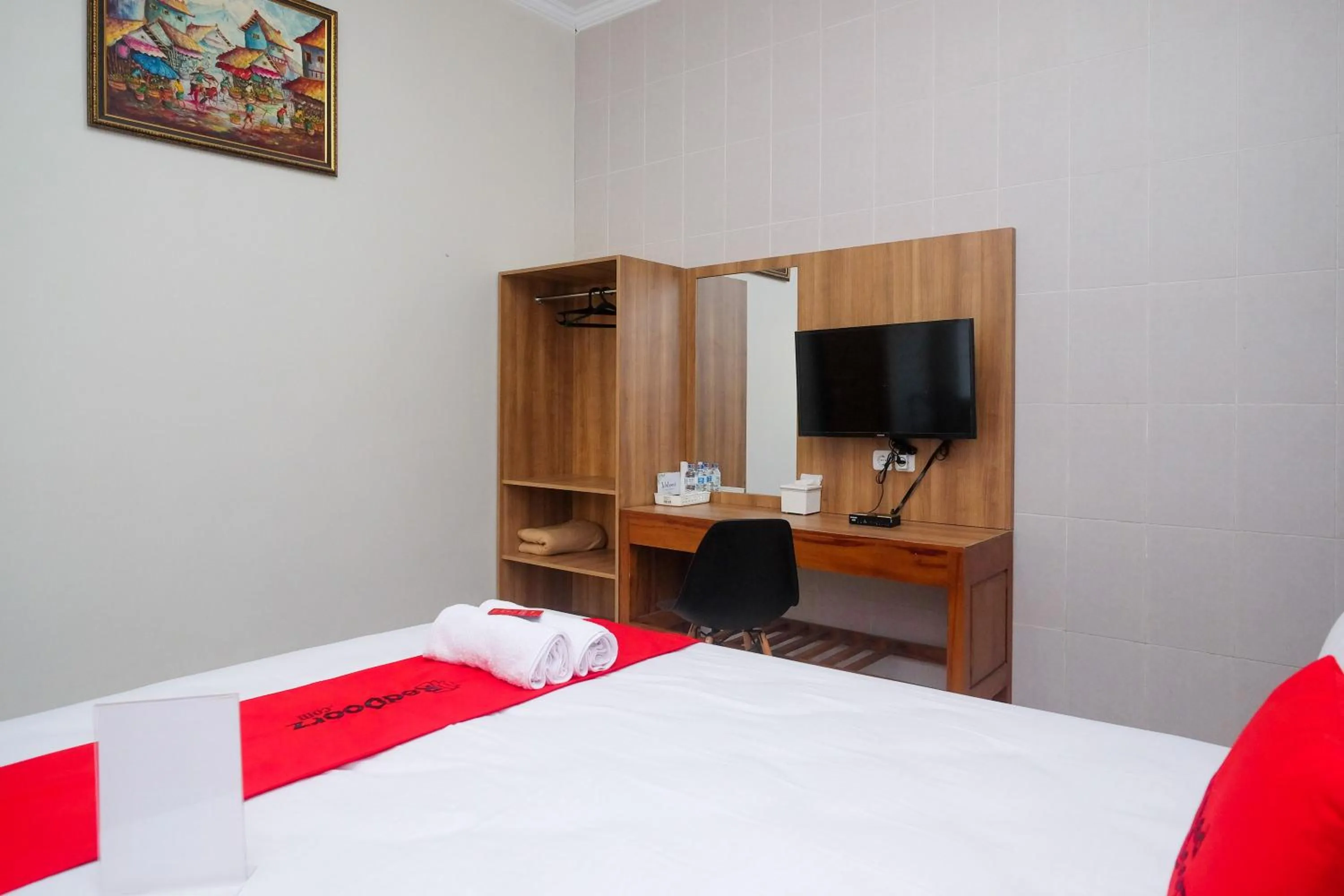 Bed in RedDoorz Syariah near Pascasarjana UGM 3