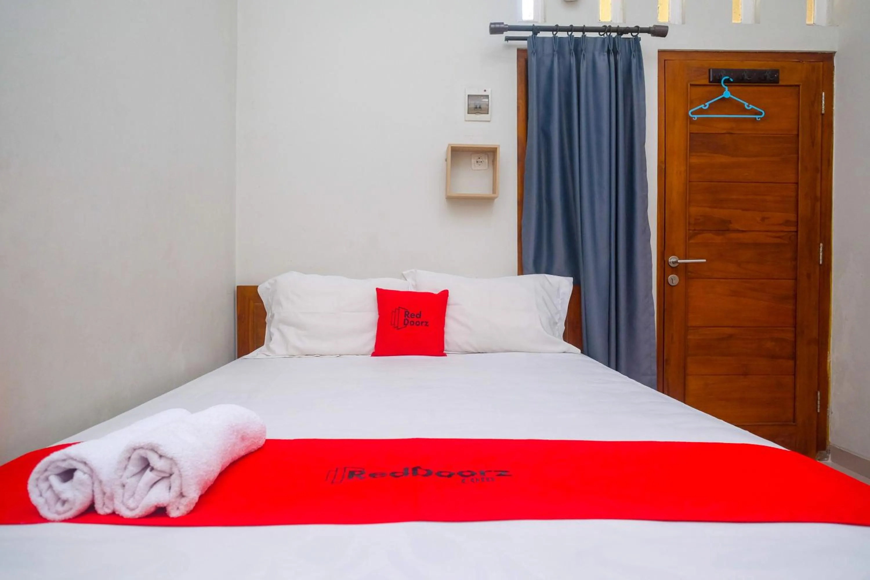 Bed in RedDoorz Syariah near Pascasarjana UGM 3