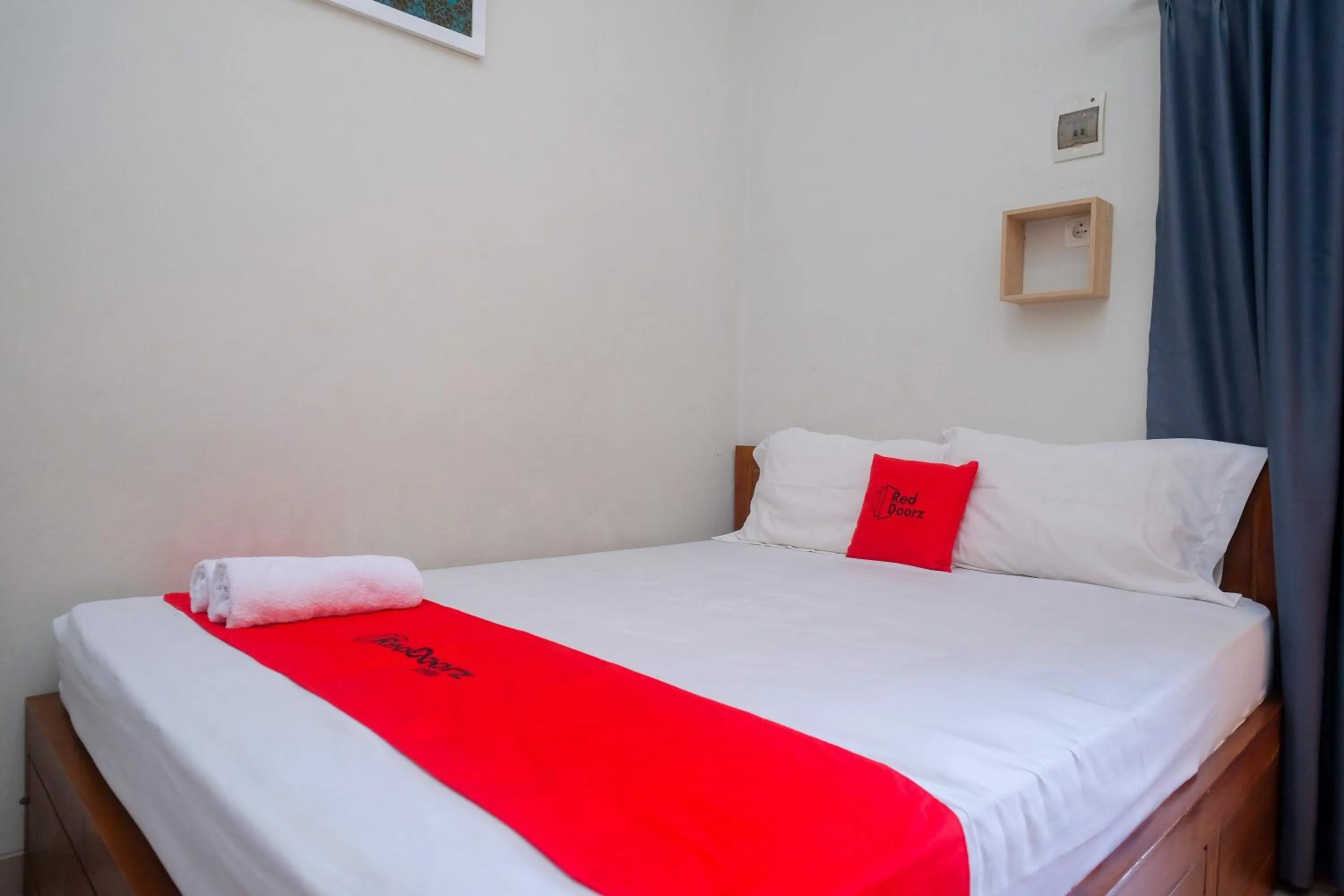 Bed in RedDoorz Syariah near Pascasarjana UGM 3