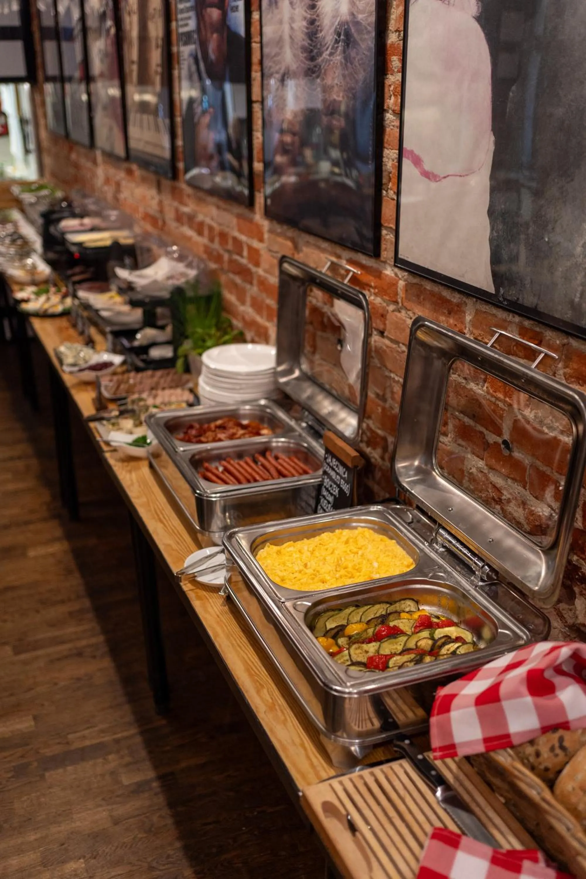 Breakfast in Stare Kino Cinema Residence