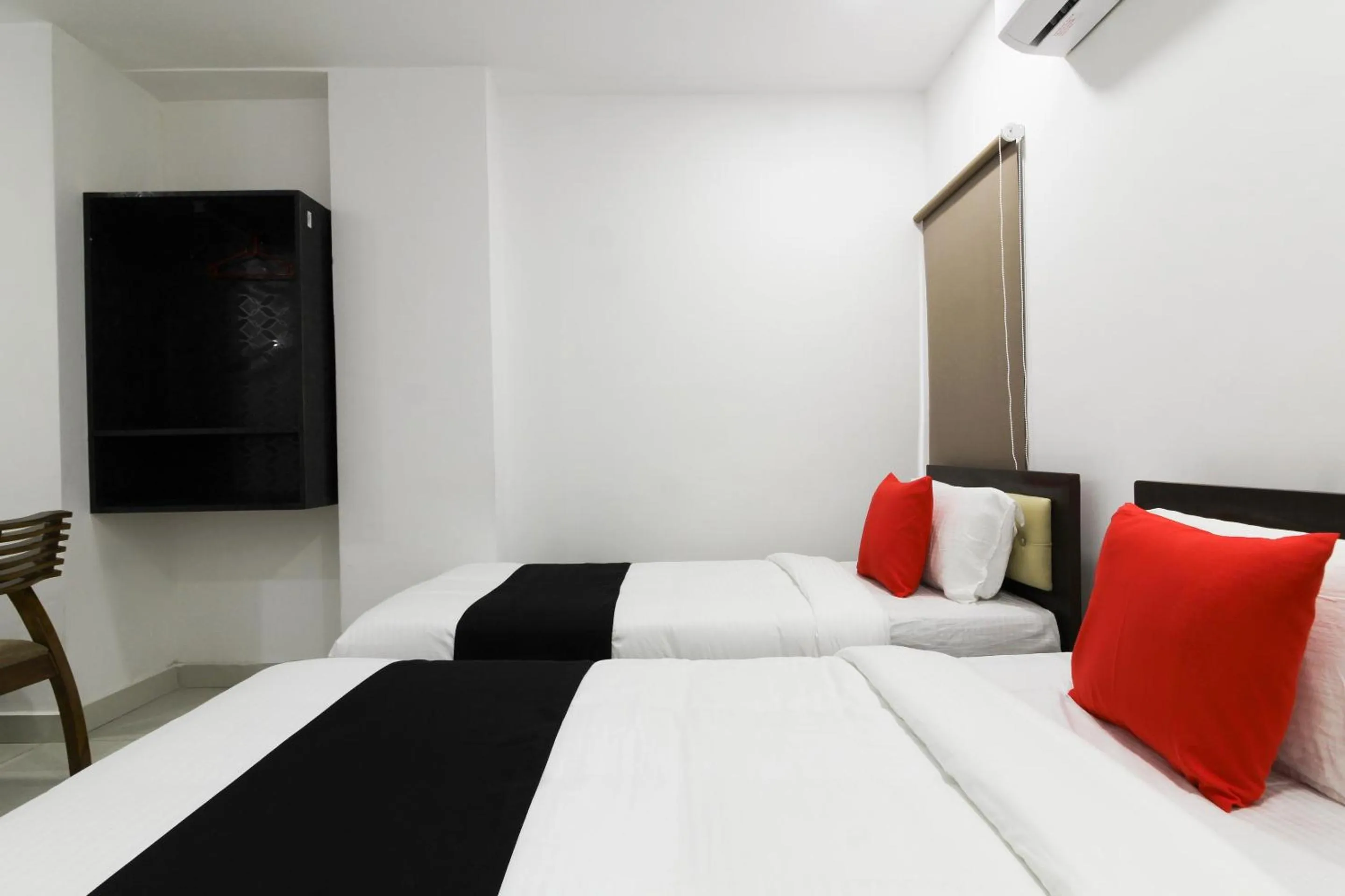 Bedroom, Bed in Super Collection O Mythri Hotel Near By ECIL, AS RAO Nagar, Sainikpuri