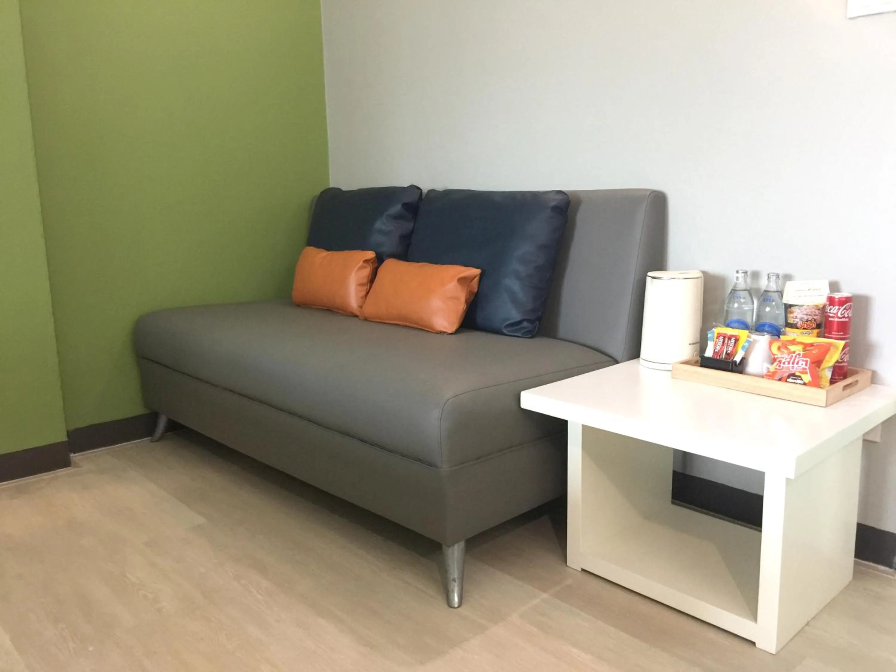 Seating area in Fullroom 77 Srinakarin