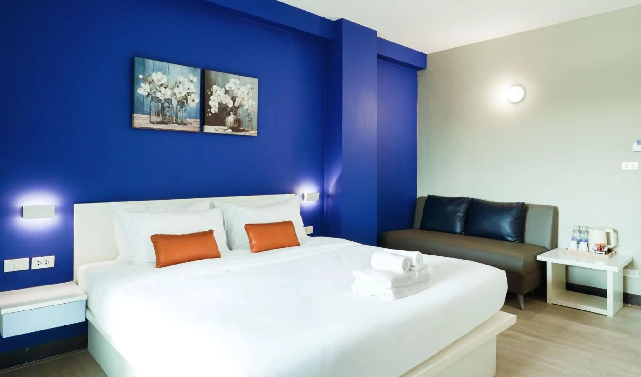 Bed in Fullroom 77 Srinakarin