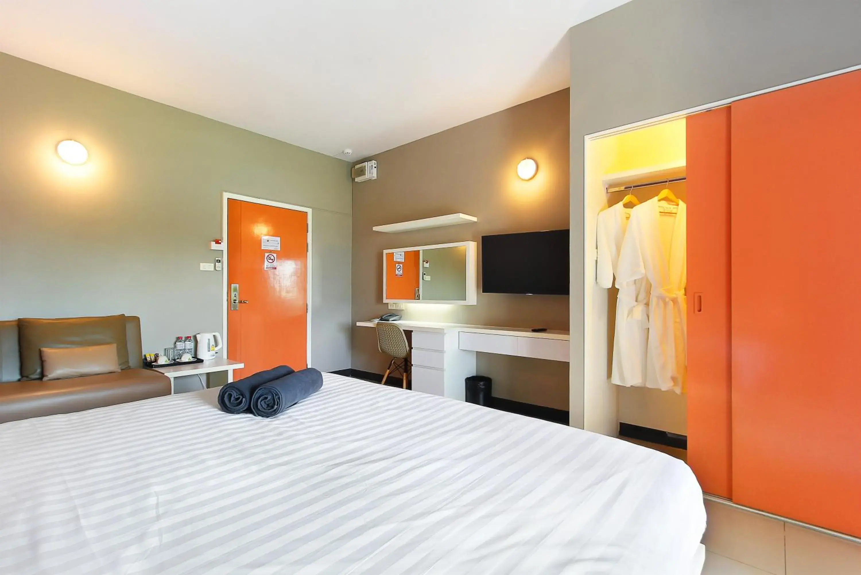 Superior Double or Twin Room in Fullroom 77 Srinakarin Superior Double or Twin Room in Fullroom 77 Srinakarin