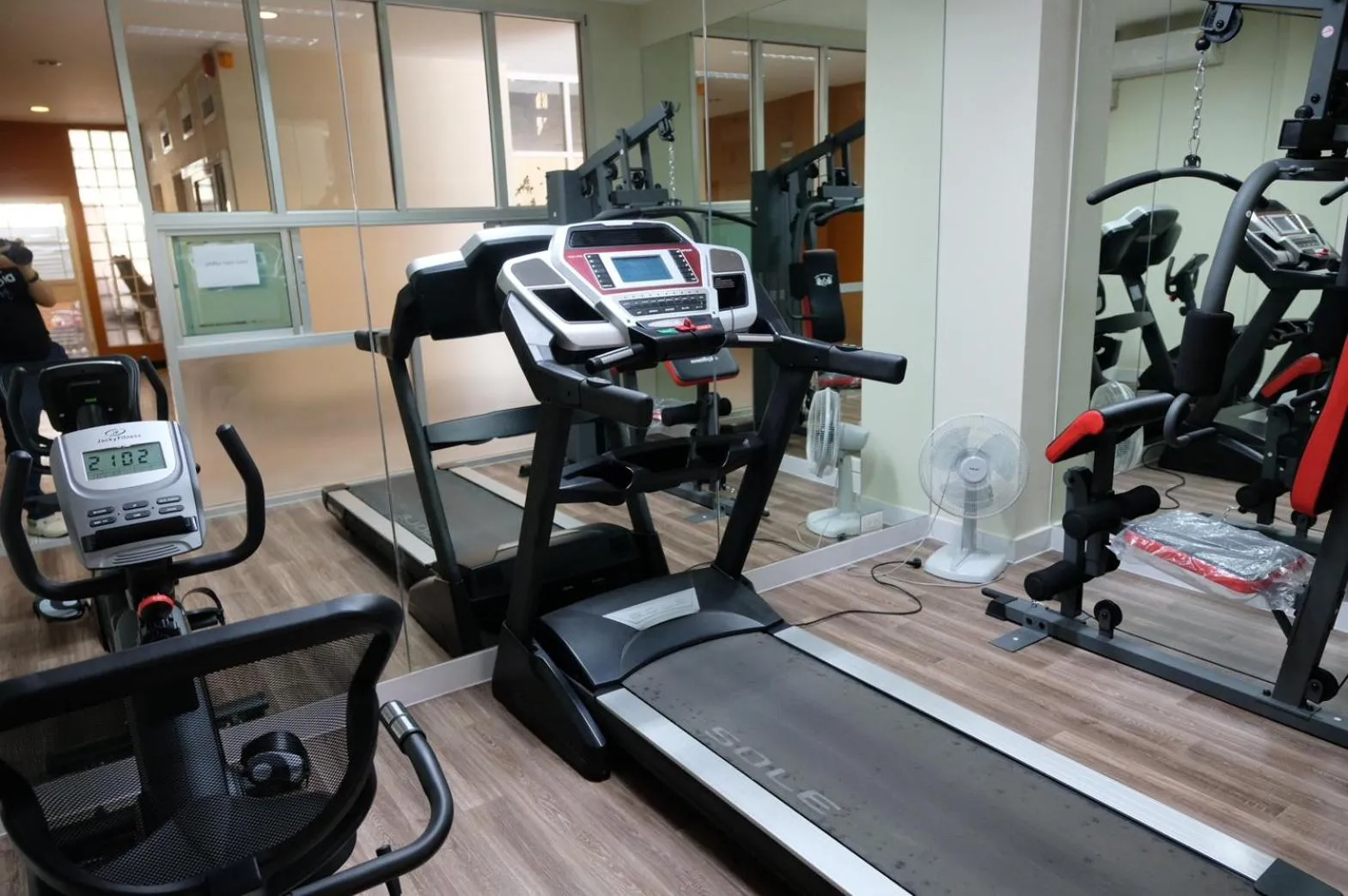Fitness centre/facilities in Fullroom 77 Srinakarin