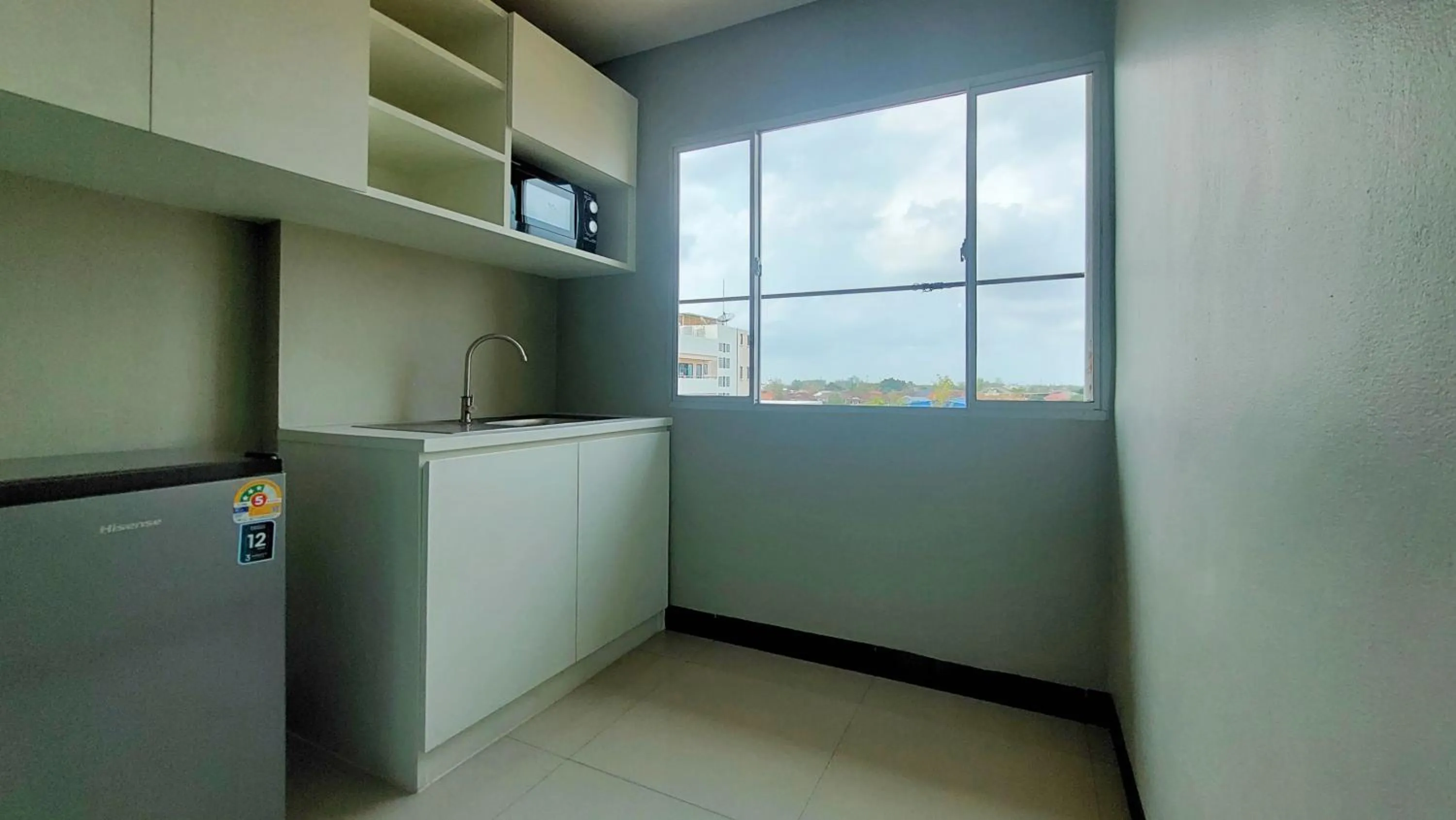 Fullroom 77 Srinakarin