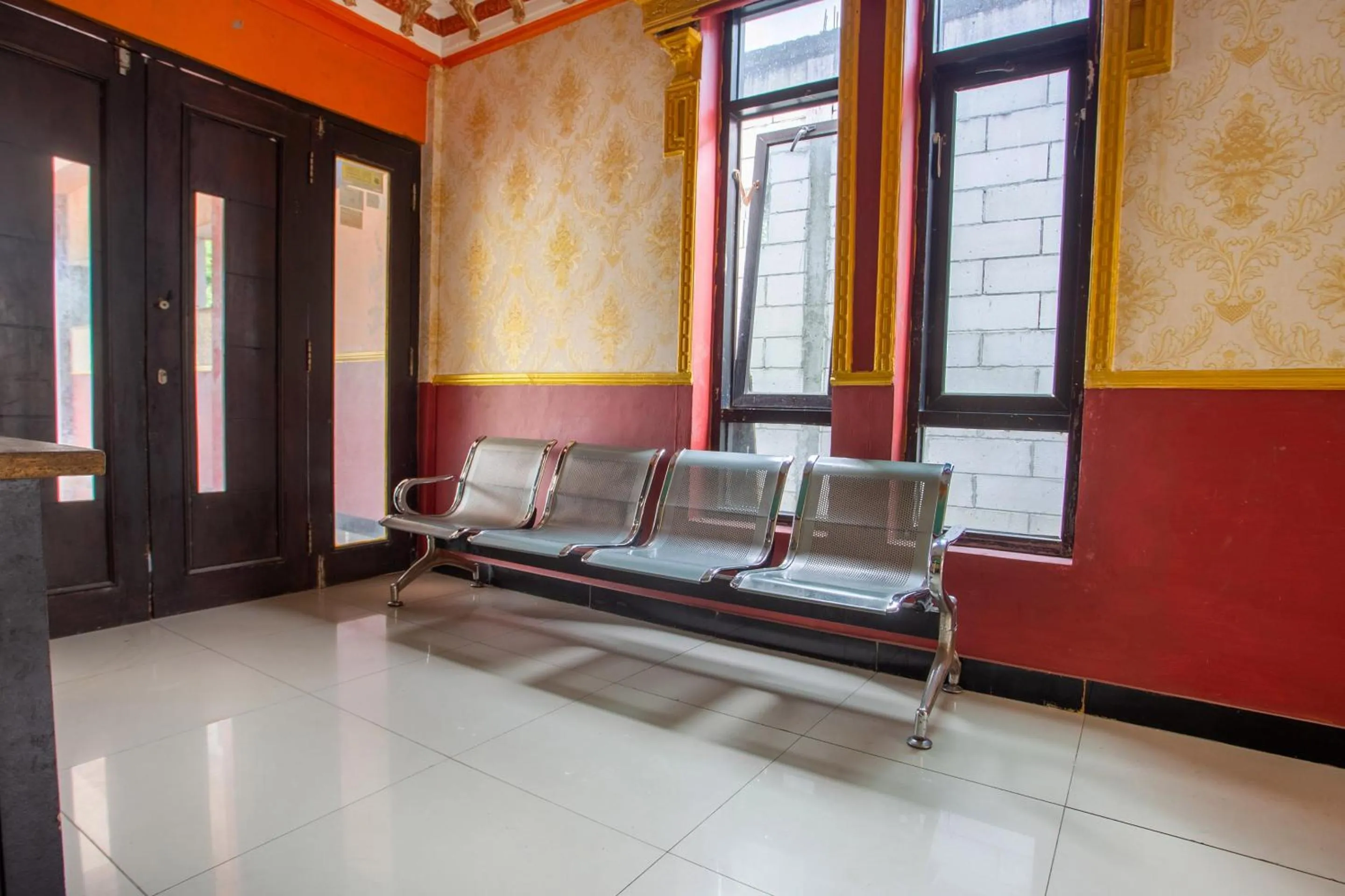 Lobby or reception in Hotel O Buana Jaya Guest House