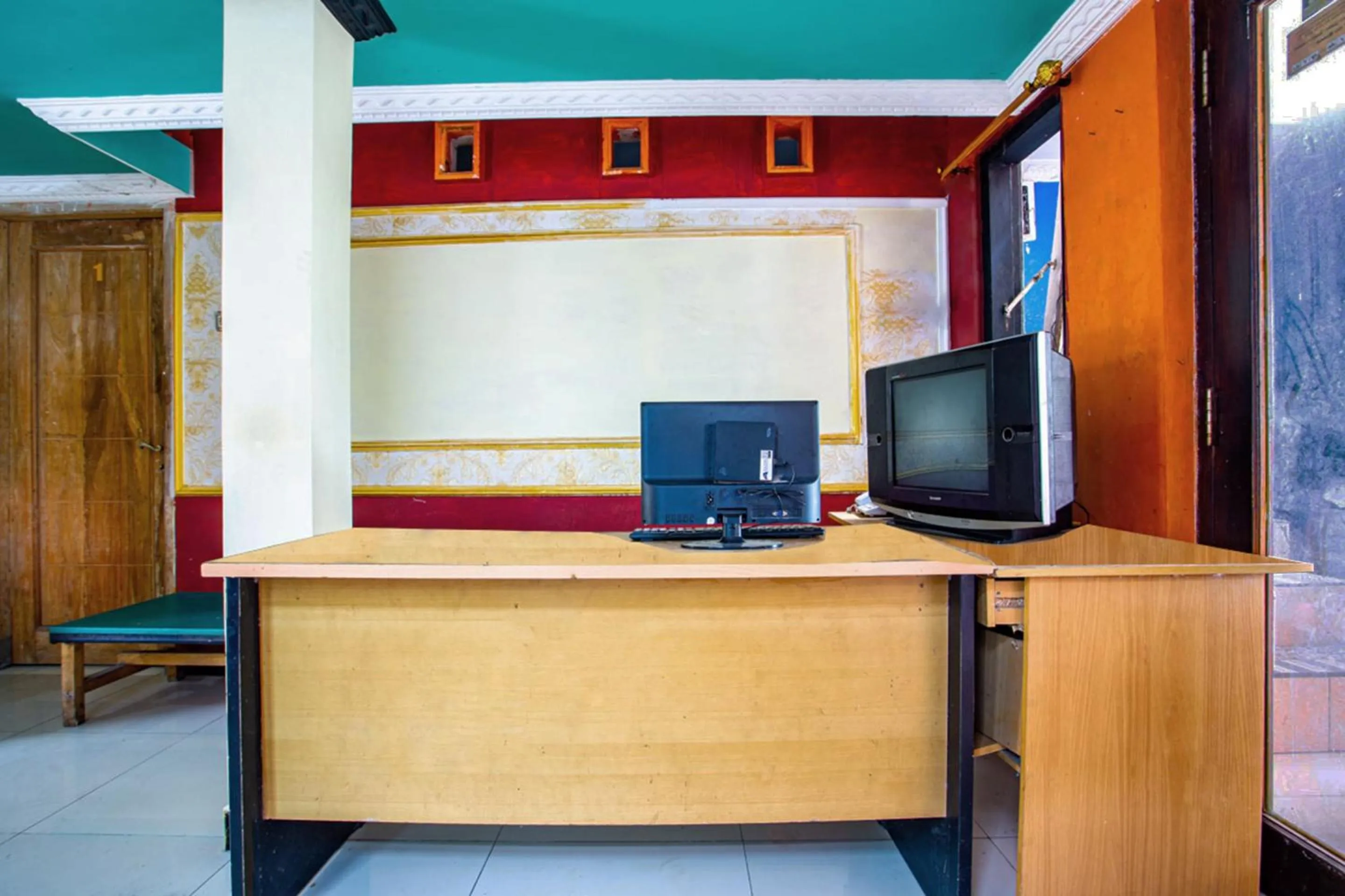 Lobby or reception in Hotel O Buana Jaya Guest House