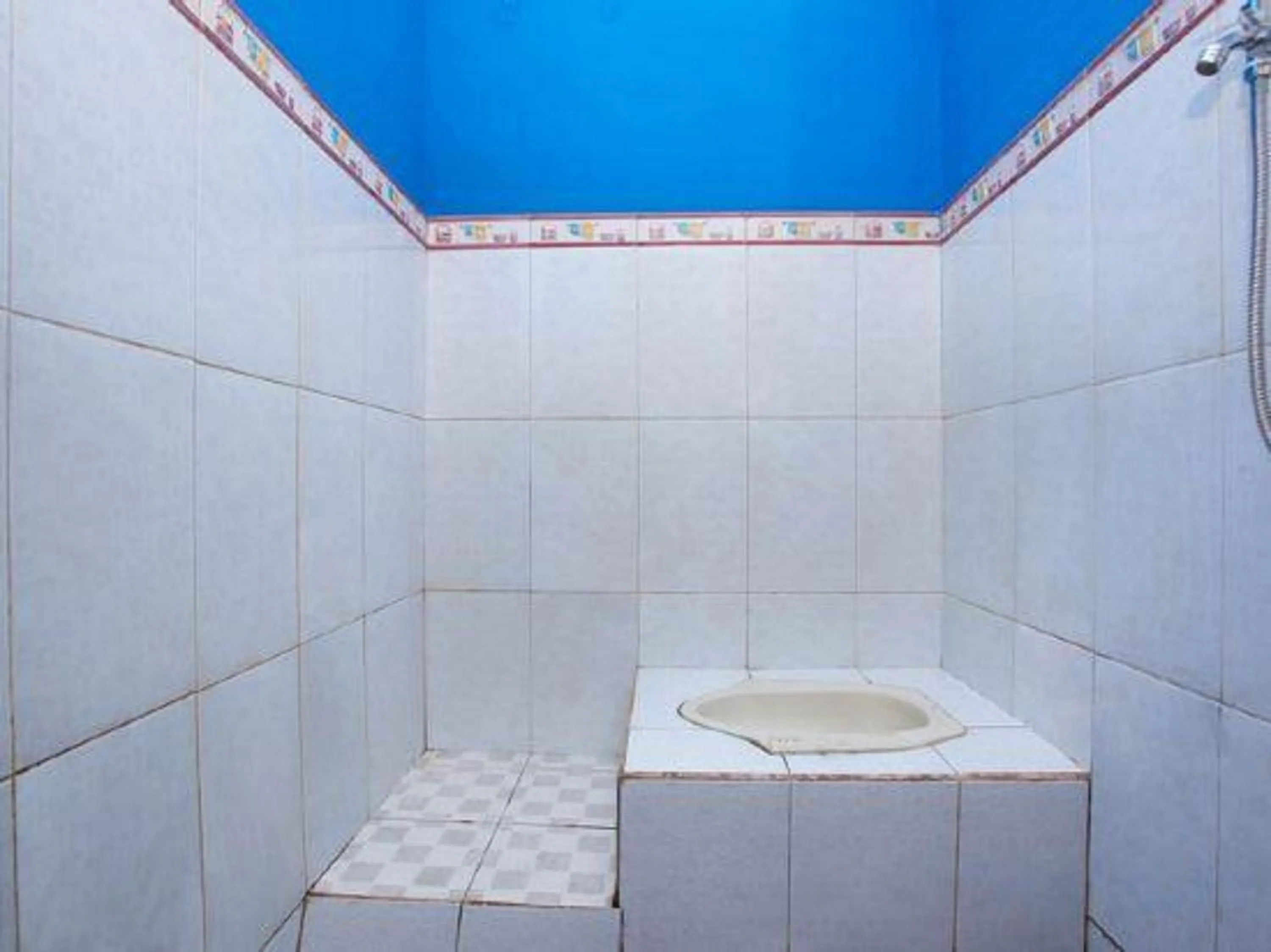 Bathroom in Hotel O Buana Jaya Guest House