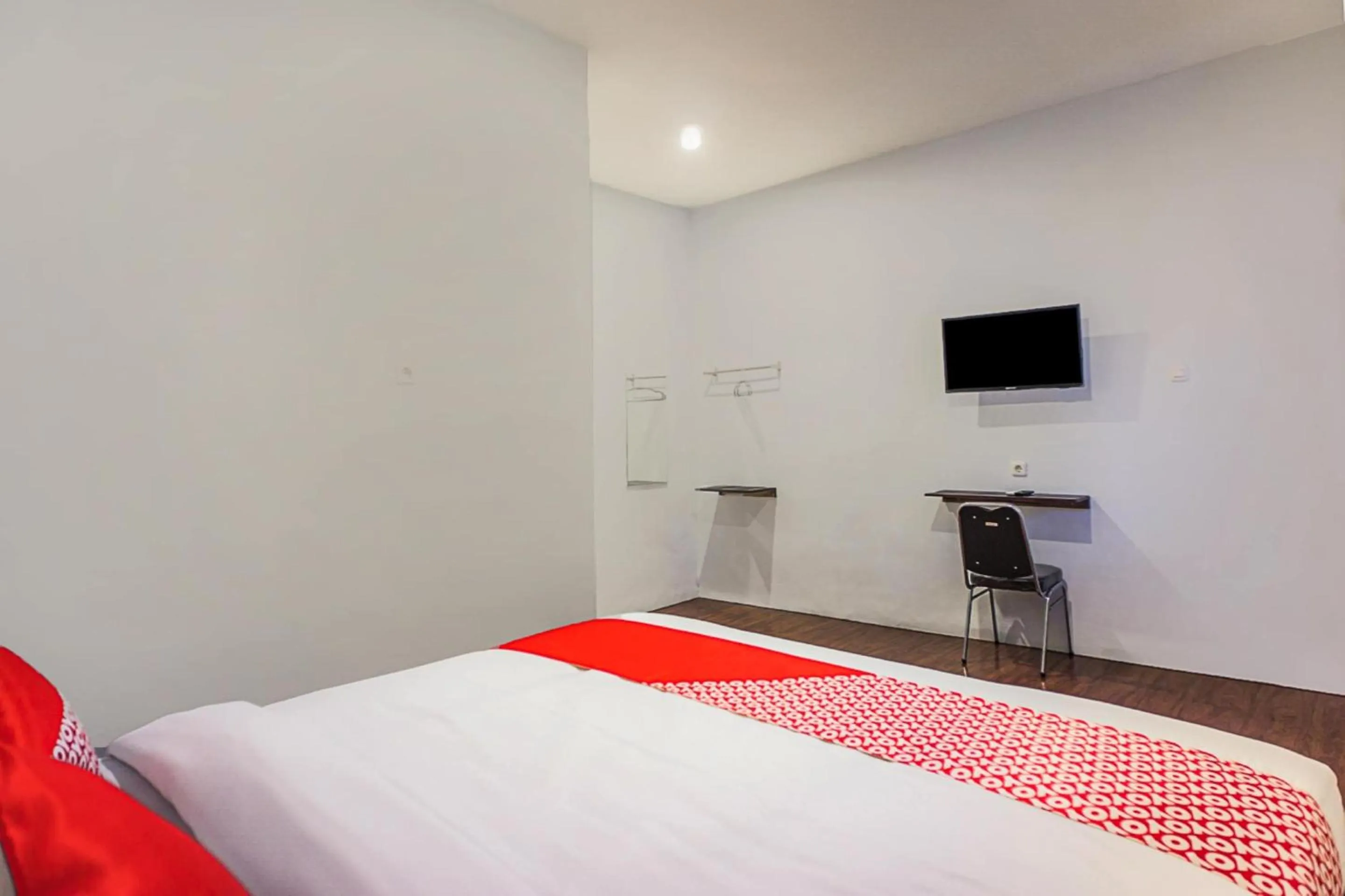 Bedroom, Bed in Hotel O Citra Anggrek