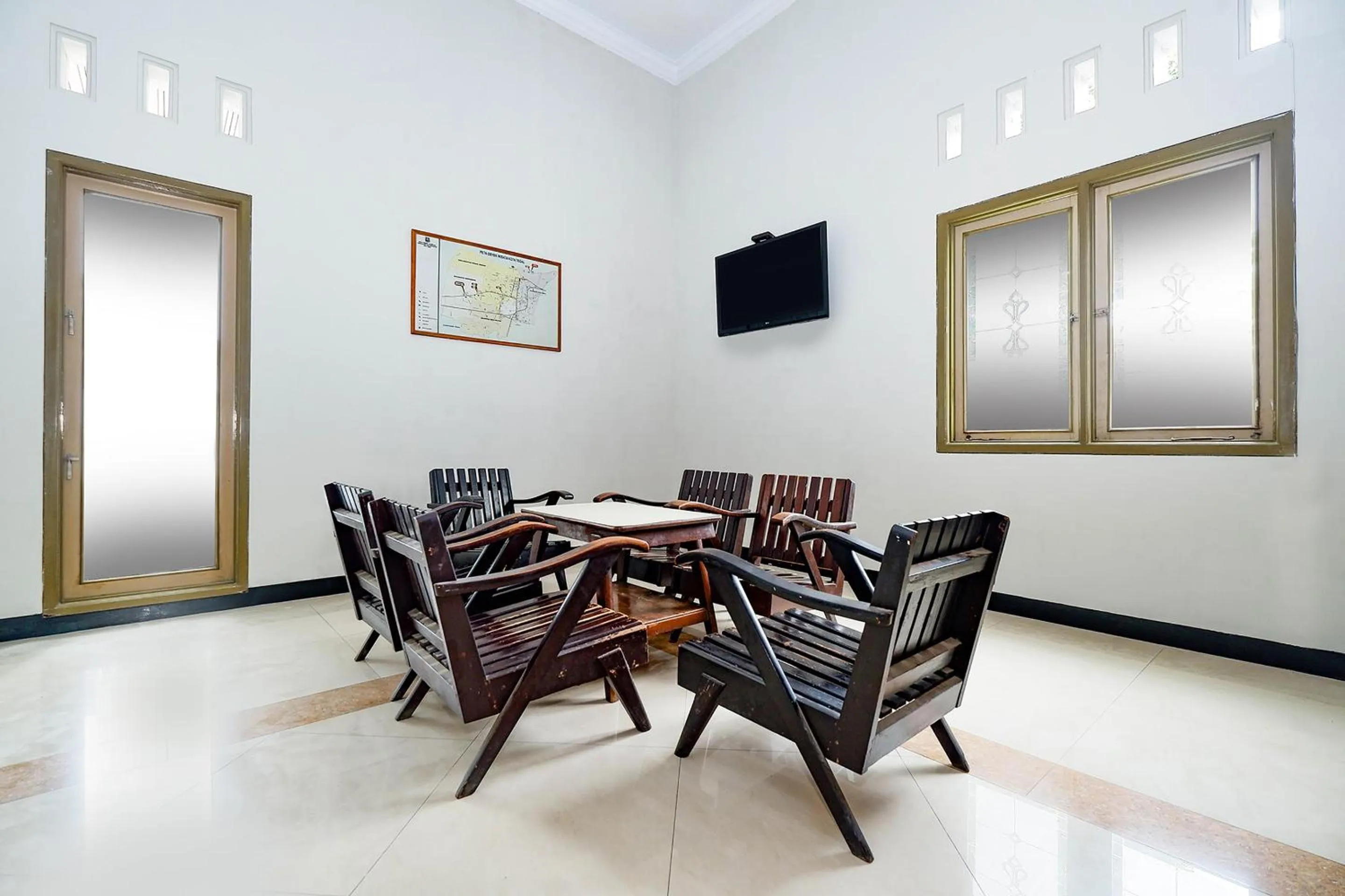 Lobby or reception in Super OYO 2436 Hotel Kencana
