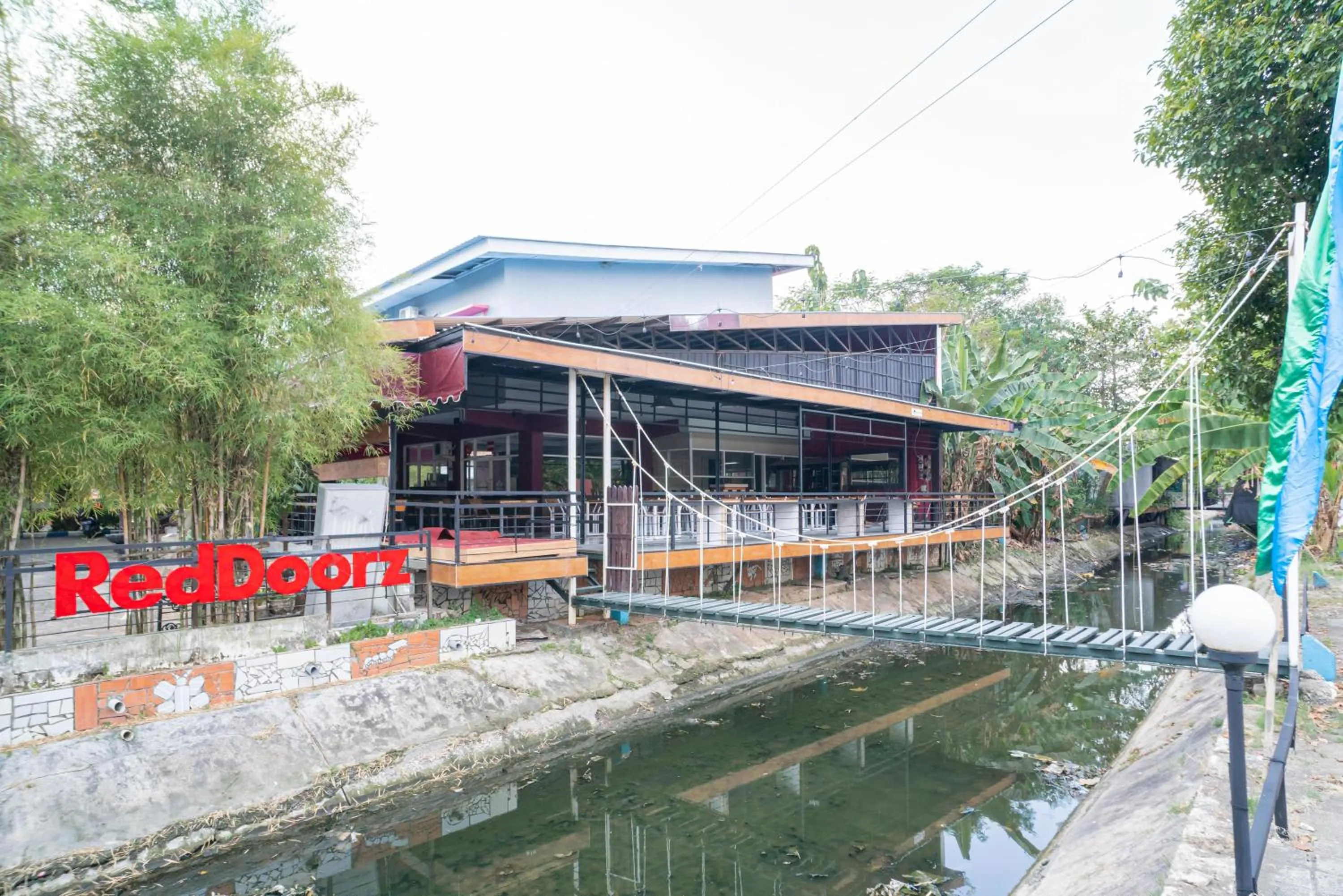 Property building in RedDoorz Plus Syariah At Lotus Hotel Bojonegoro