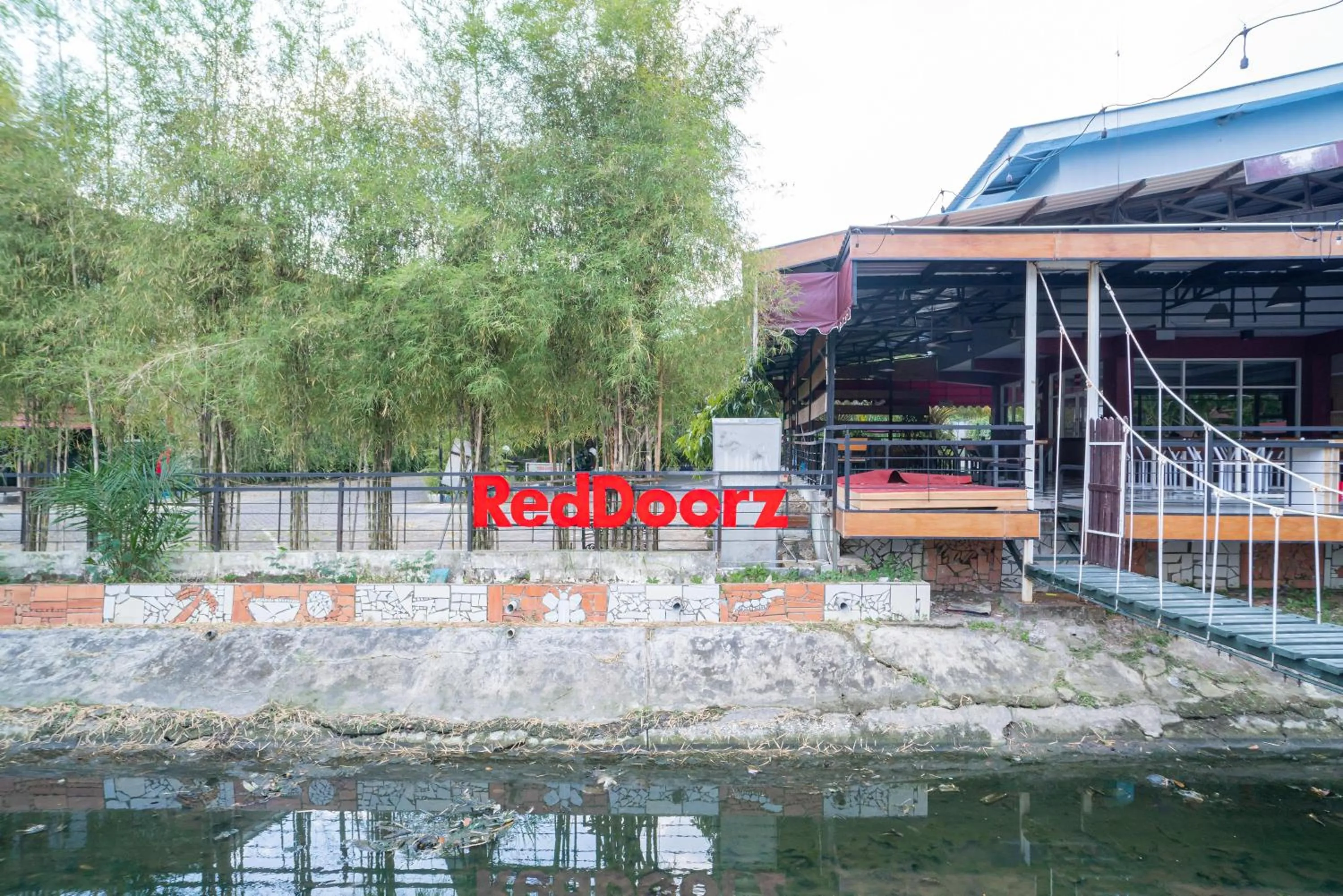 Property building in RedDoorz Plus Syariah At Lotus Hotel Bojonegoro