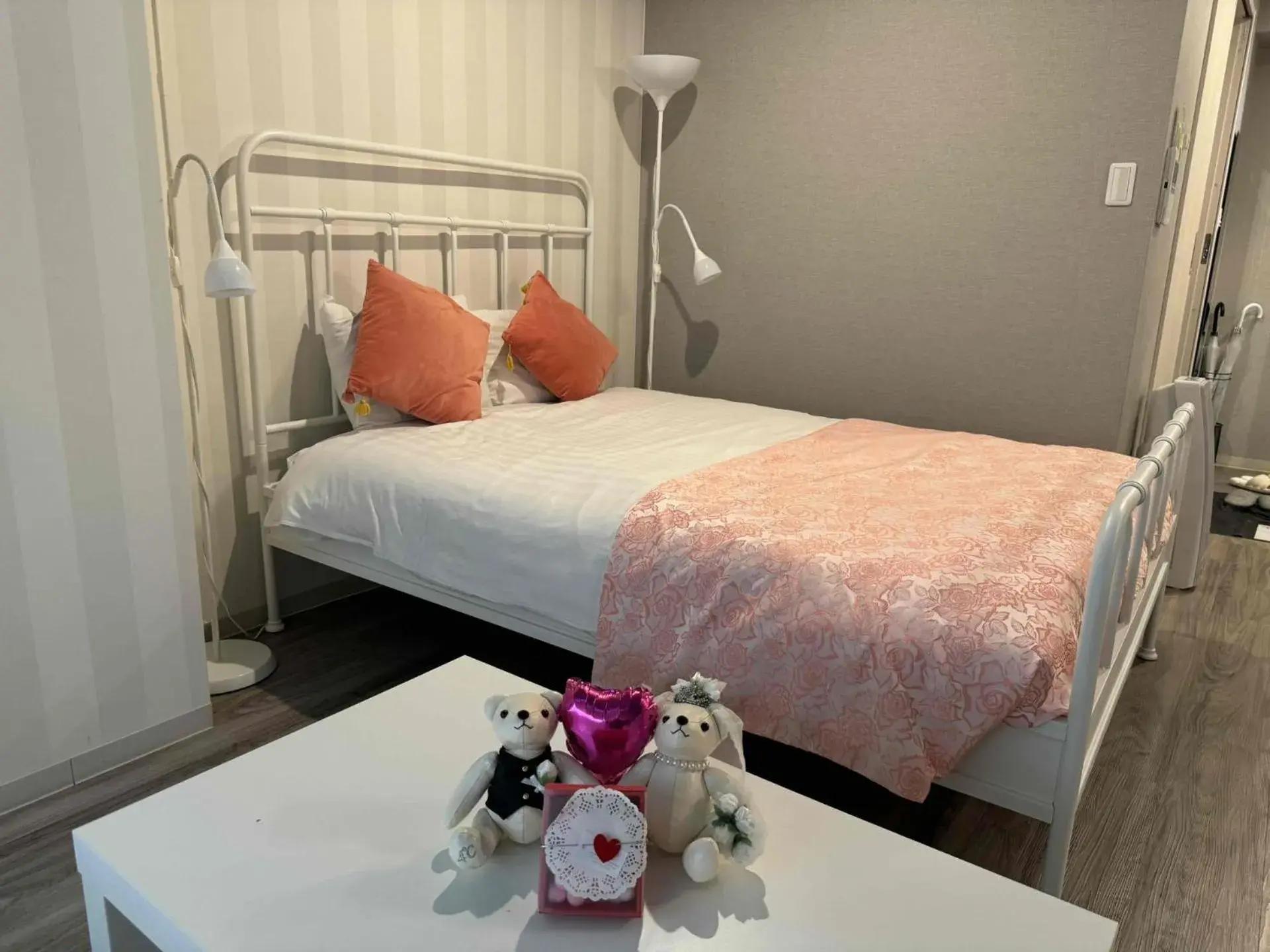 Bed in ffosaka.com Bed in ffosaka.com