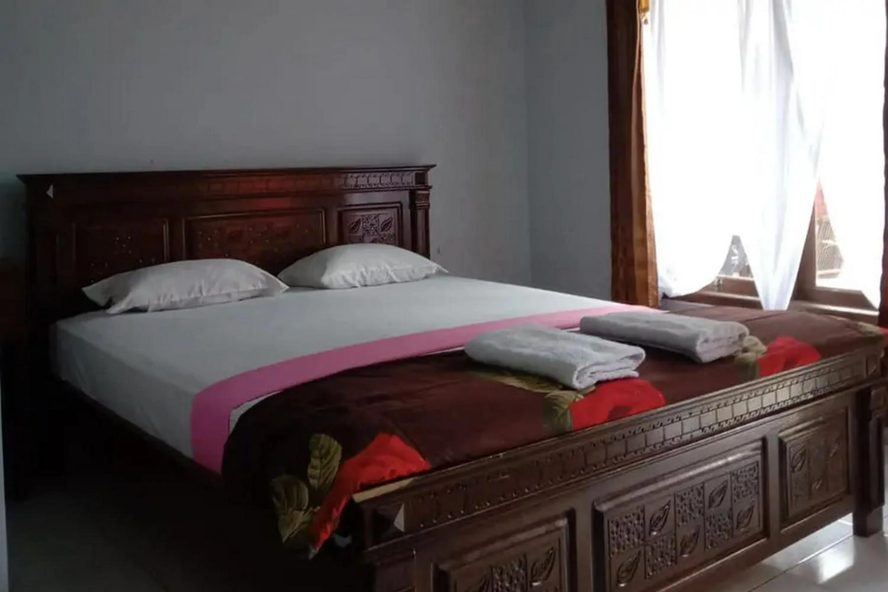 Bed in Puri Karimunjawa RedPartner