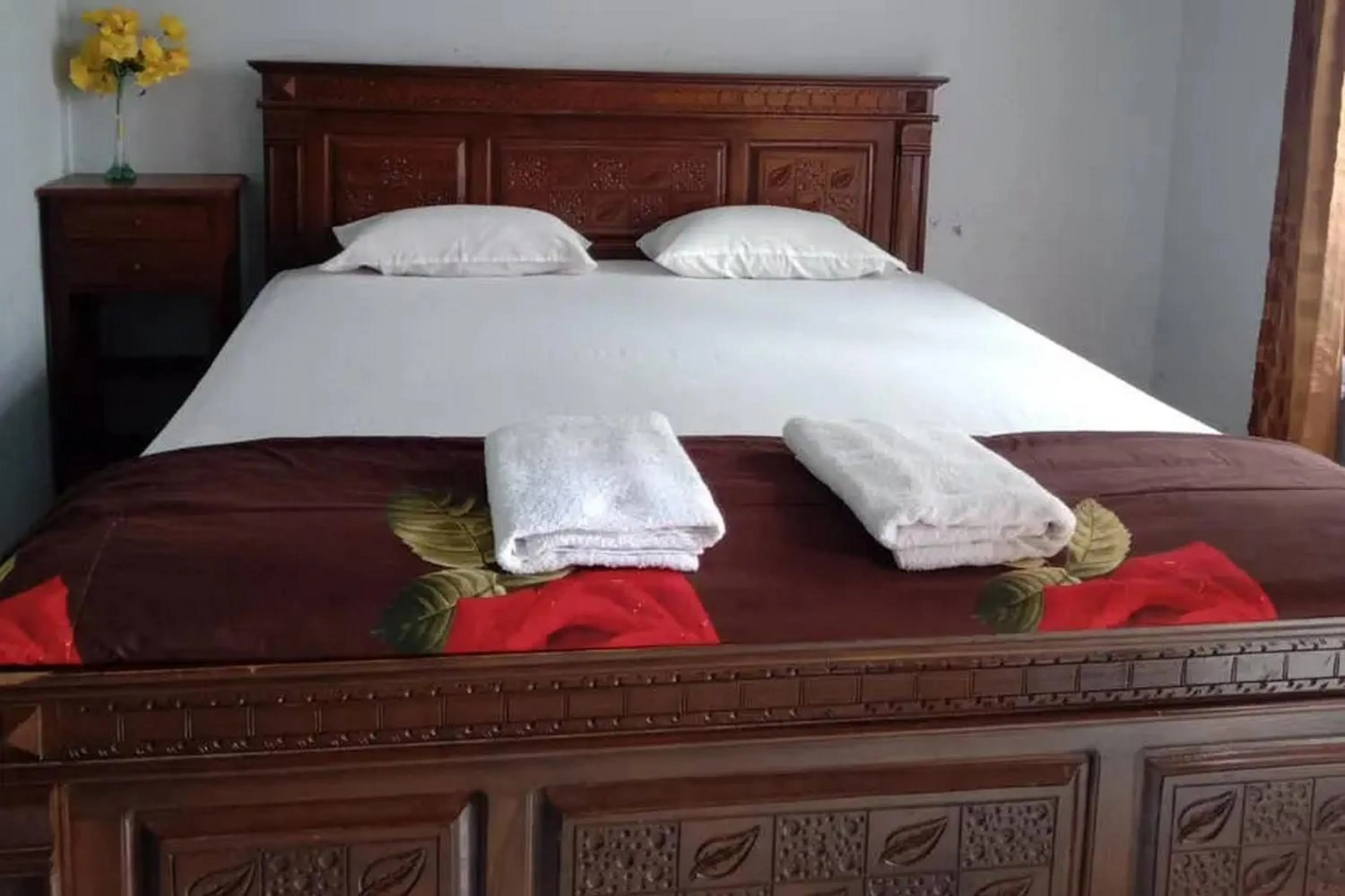 Bed in Puri Karimunjawa RedPartner