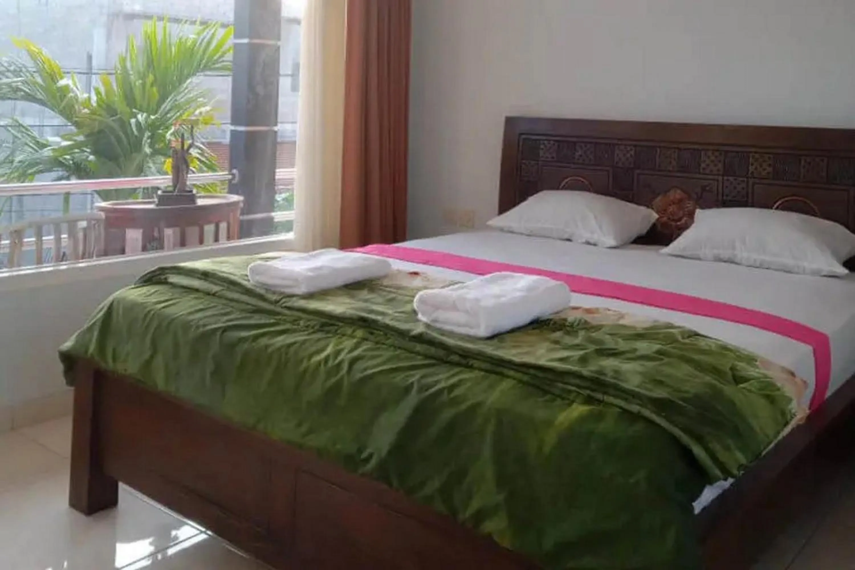 Bed in Puri Karimunjawa RedPartner