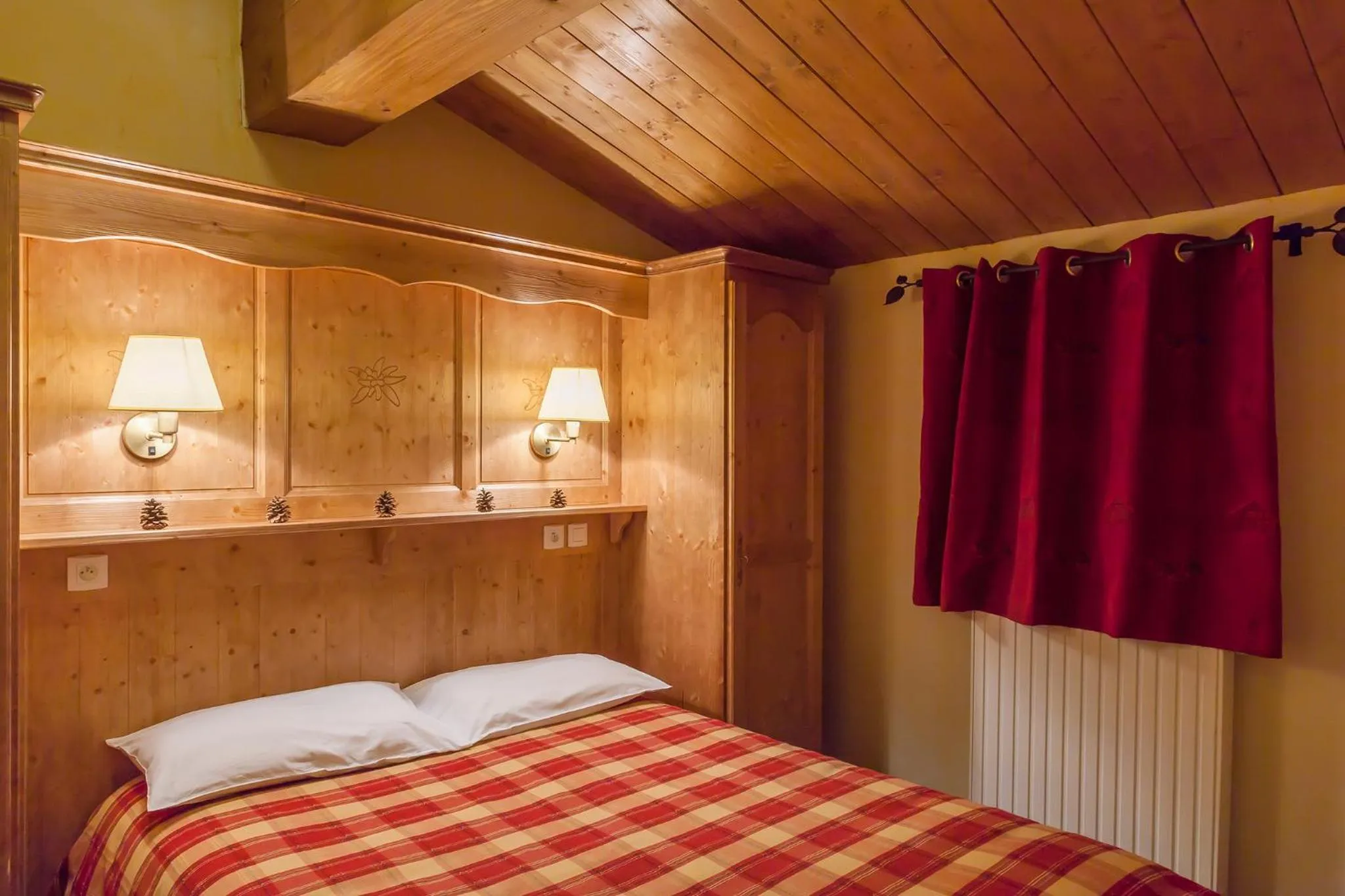 Bedroom, Bed in Résidence Les Balcons de Val Cenis Village