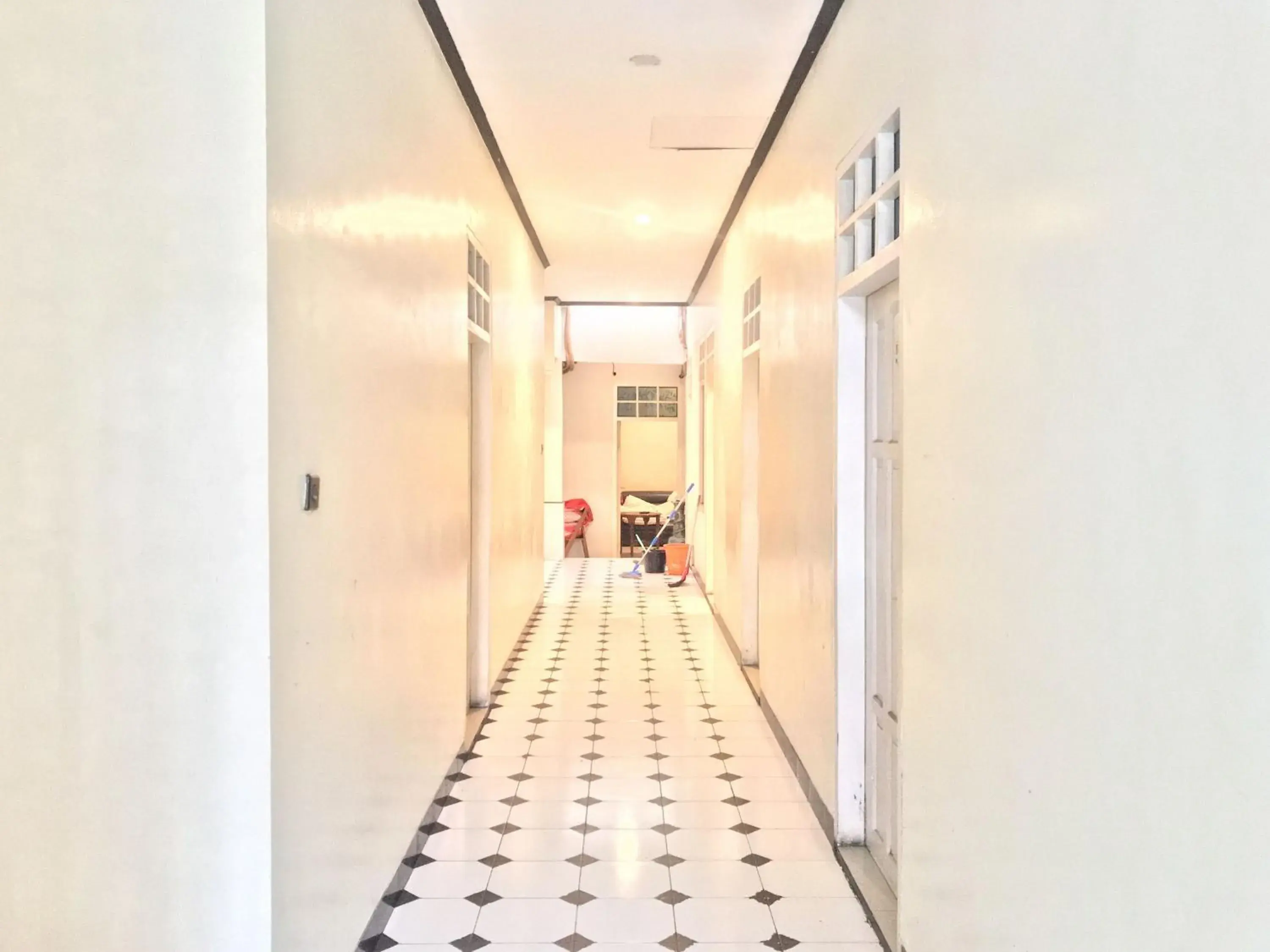 Property building in Gangnam Style Residence Mitra RedDoorz near MERR Surabaya Property building in Gangnam Style Residence Mitra RedDoorz near MERR Surabaya