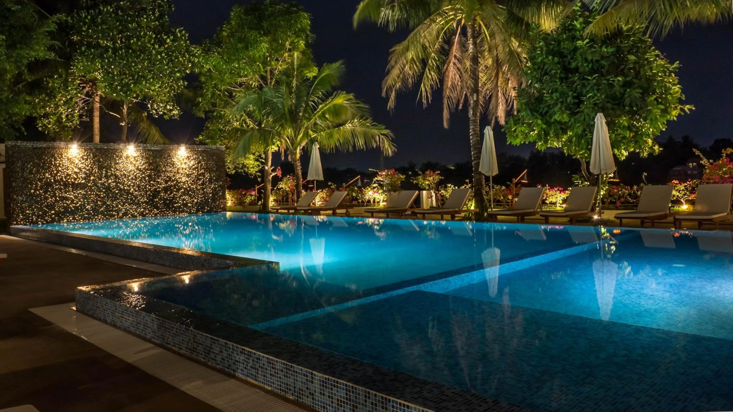 Swimming pool in The B Resort