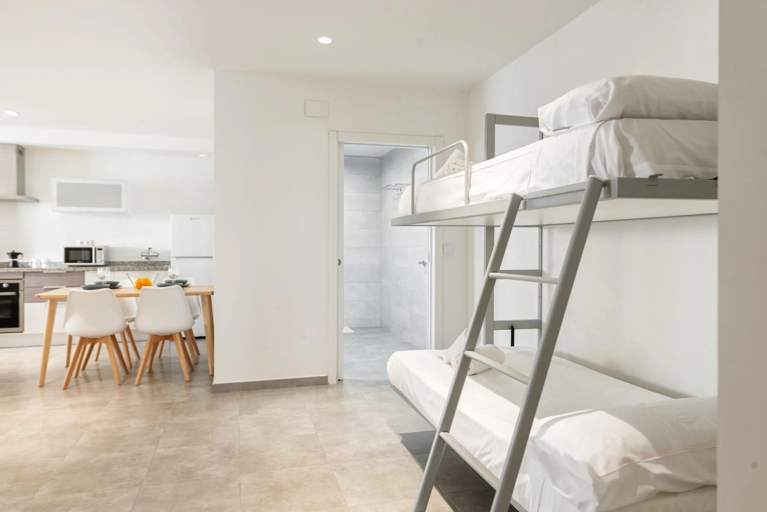 bunk bed, Bed in Apartamentos Quijano by Be Alicante