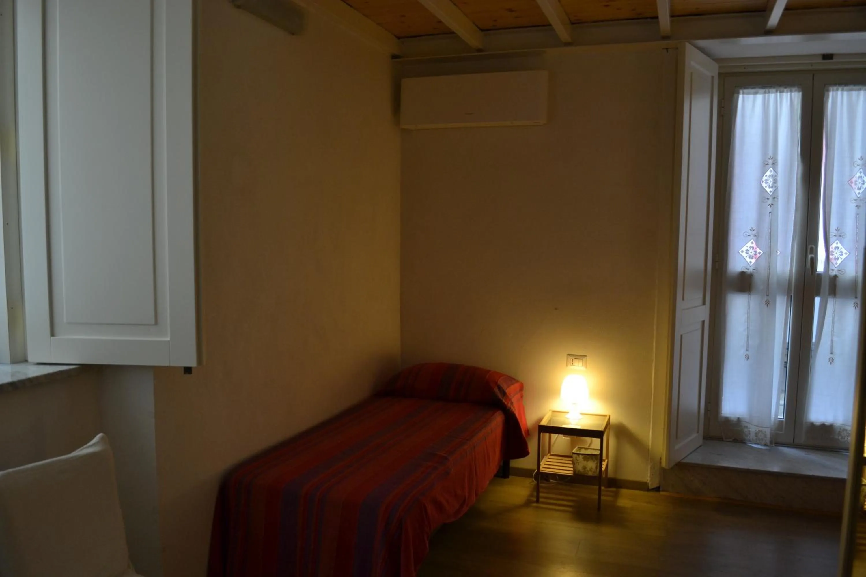 Bedroom, Bed in Monaciello