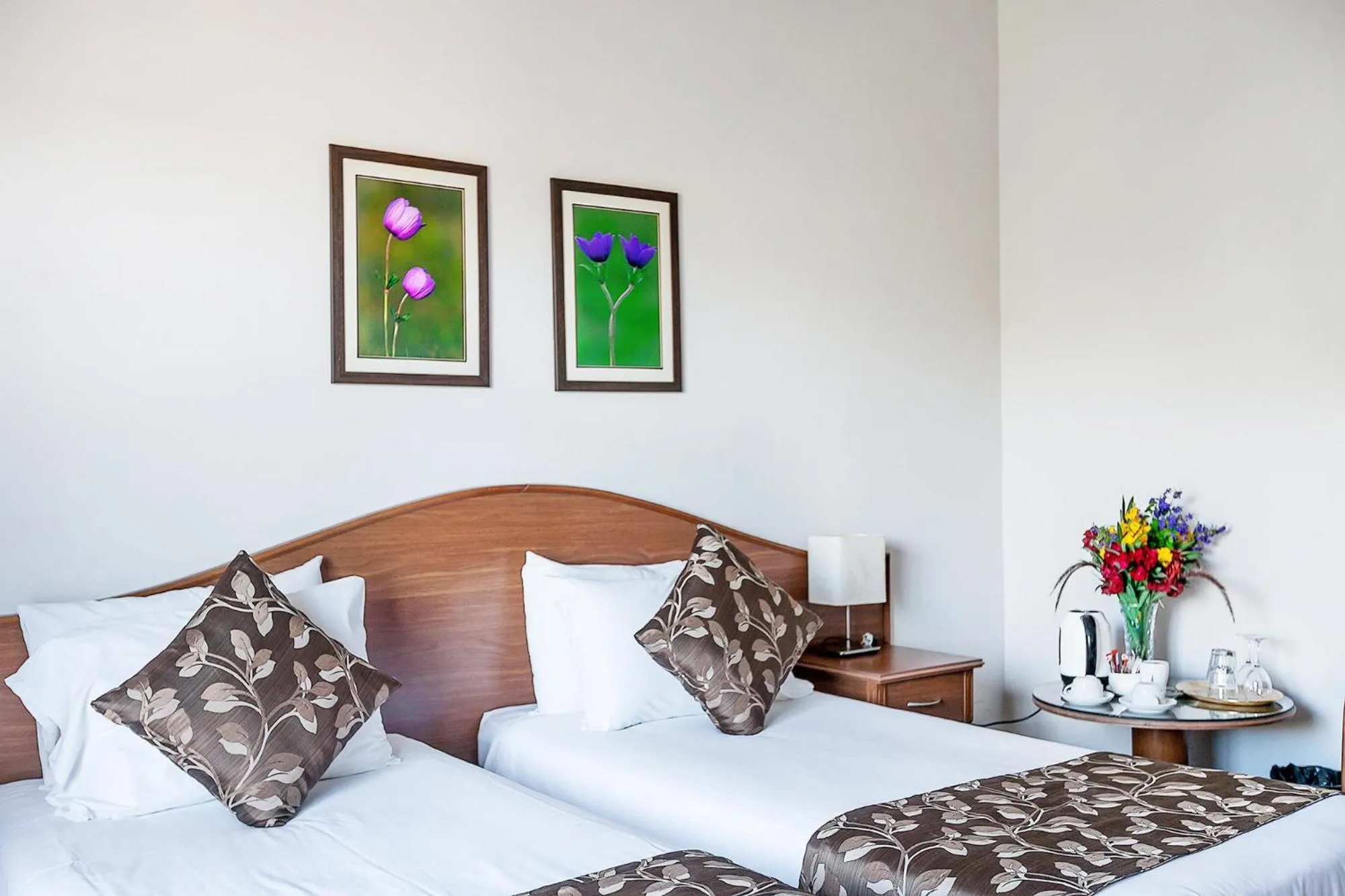 Bed in The Ship Inn Hotel