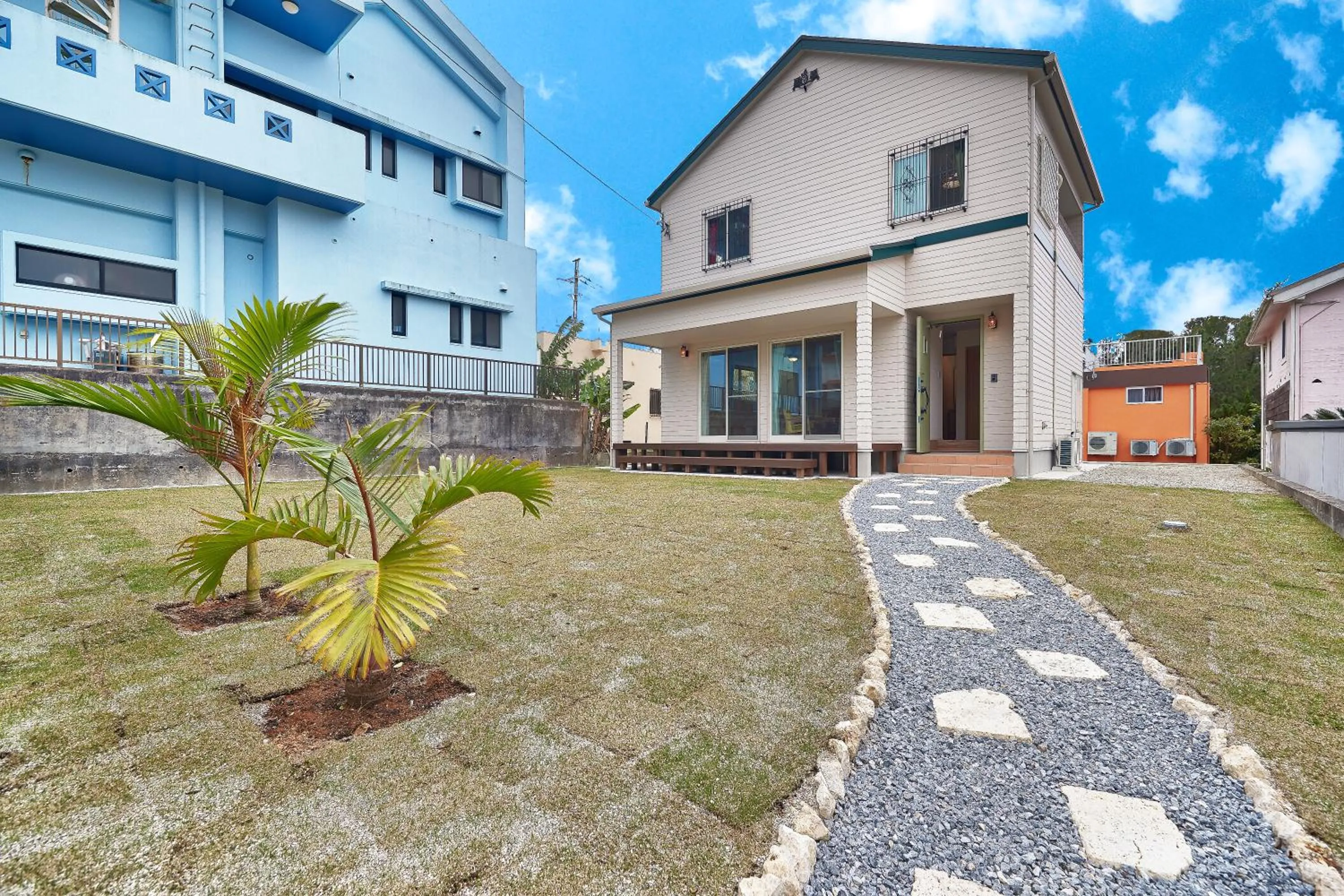 Facade/entrance in Private Villa Espacio Onna