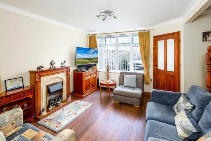 Living room in Steve's Place Living room in Steve's Place