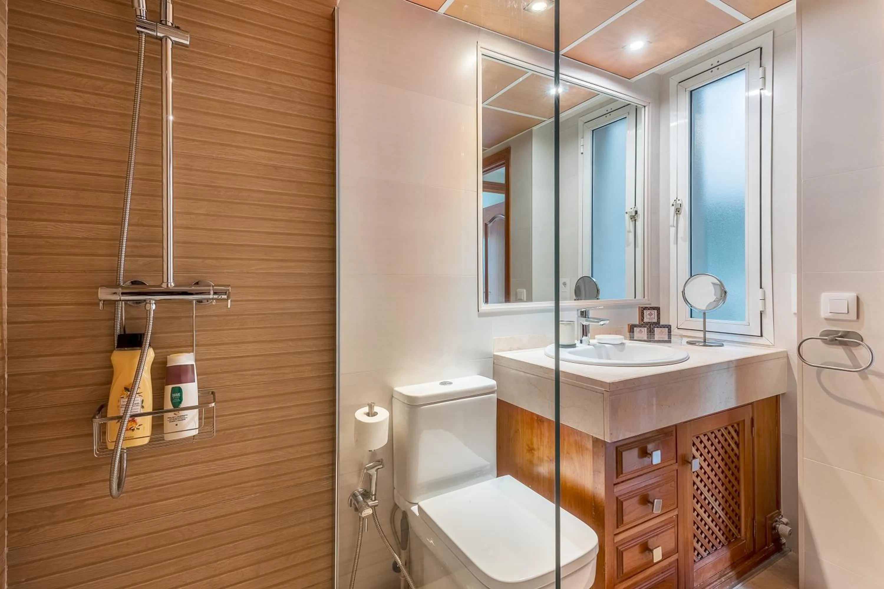 Bathroom in Luminoso apartamento a 10 minutos del Centro