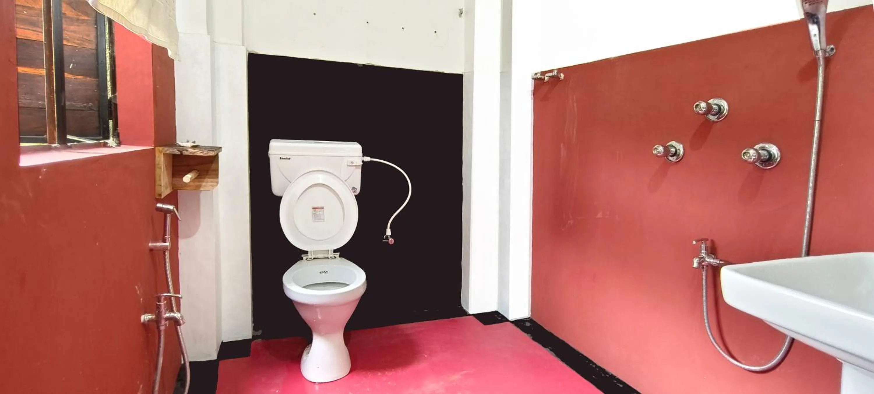 Shower in Panchobon Art Resort