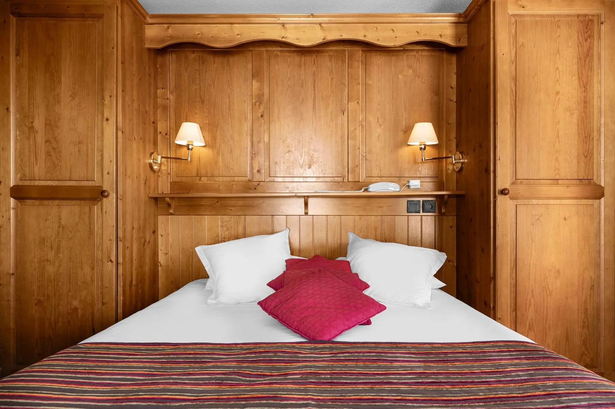 Bed in Hôtel Les Balcons Village