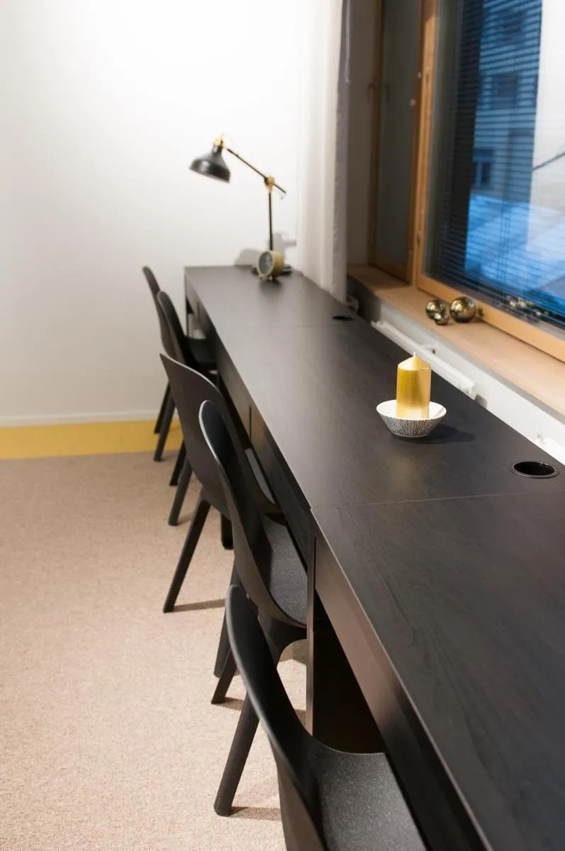 Communal lounge/ TV room in Aikatalo Hostel Helsinki