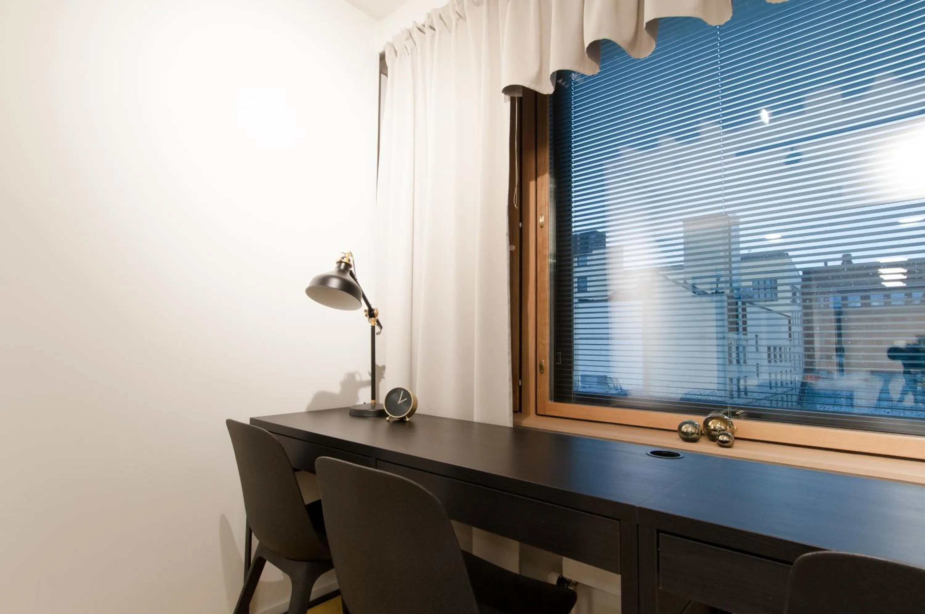 Communal lounge/ TV room in Aikatalo Hostel Helsinki