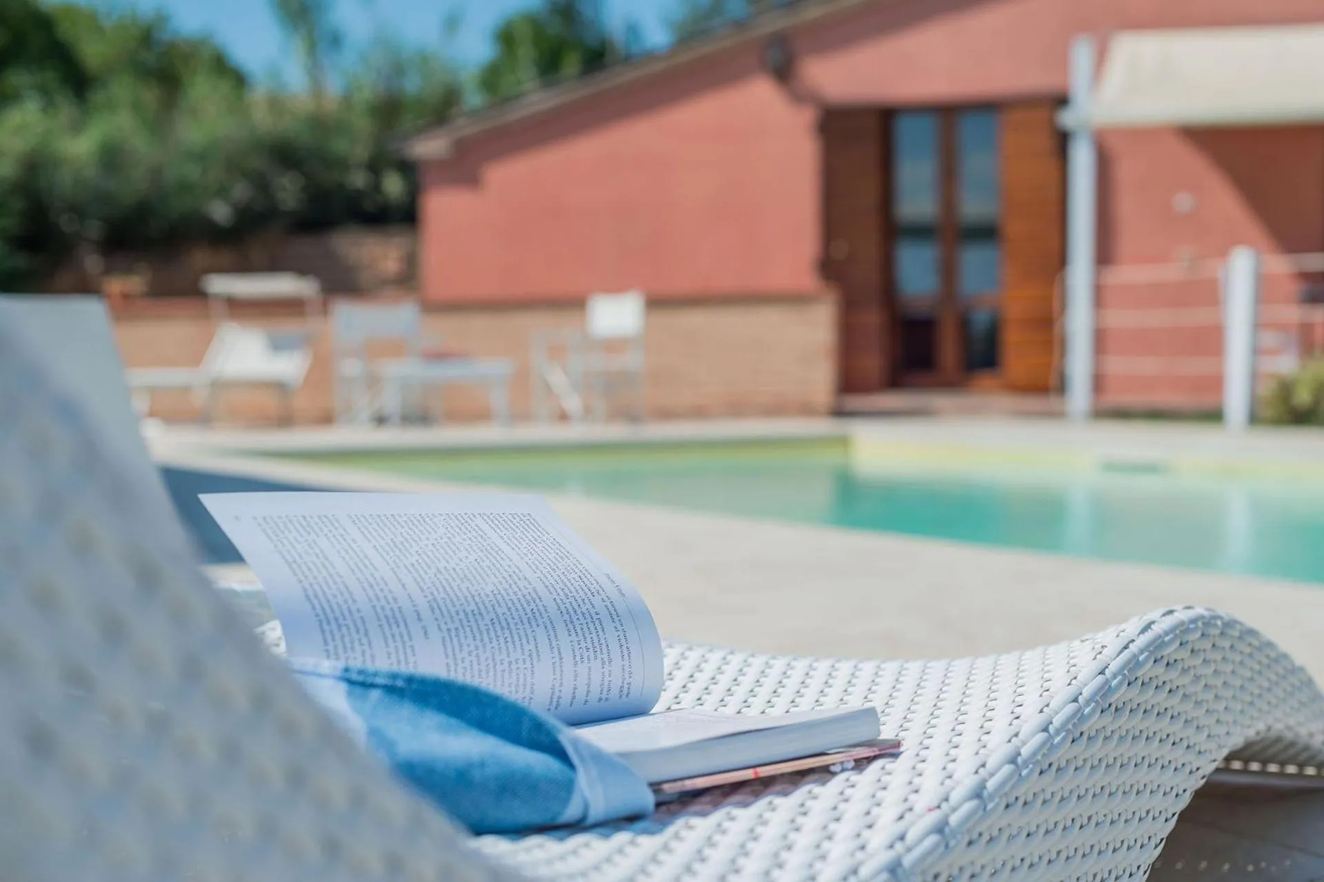 Property building in Casa Rossa